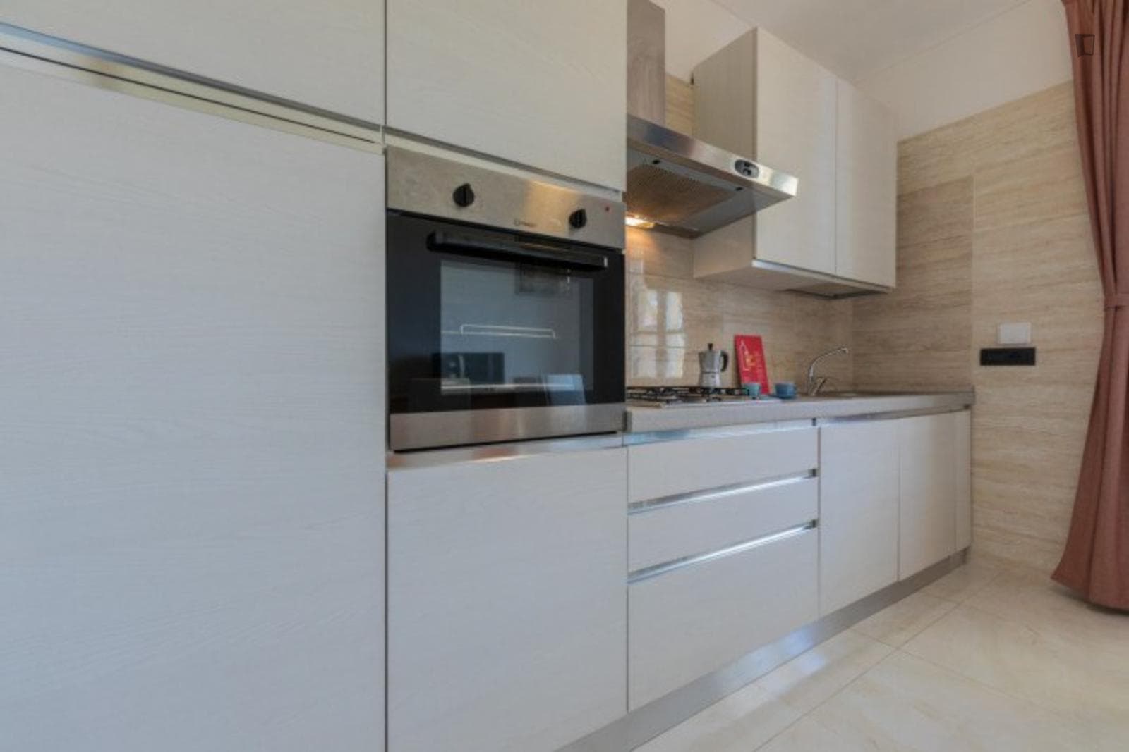 Sublime 1-bedroom apartment in Crocetta photo 1