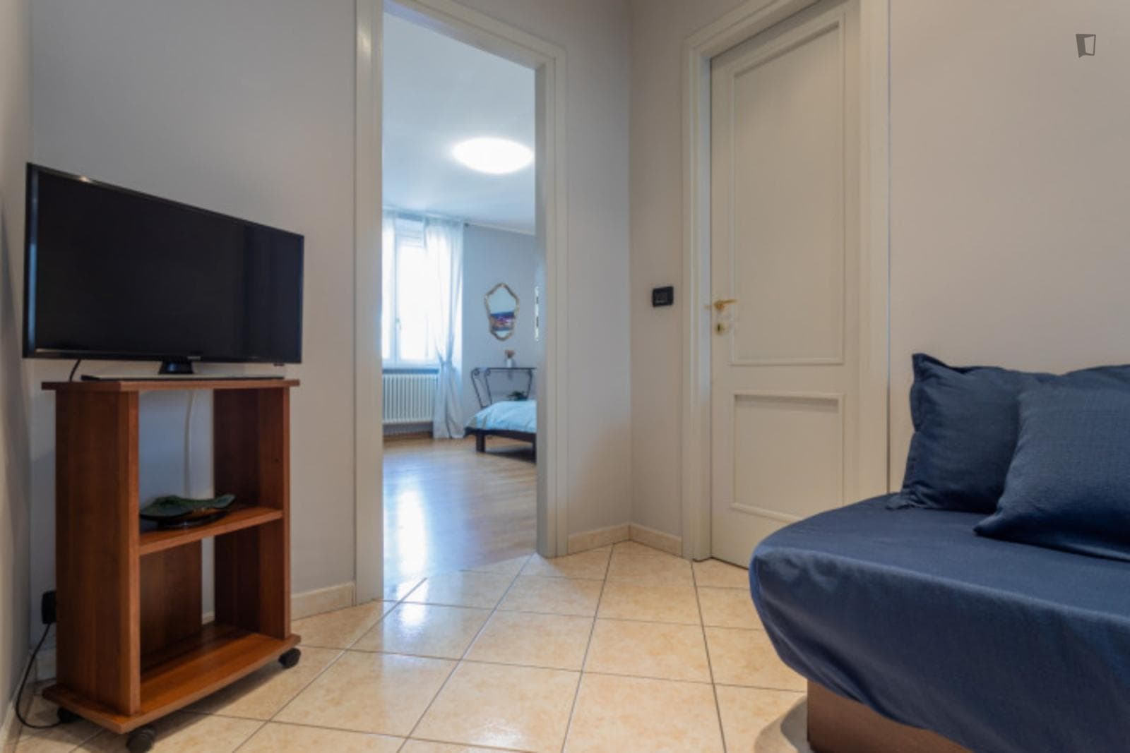 Appealing 1-bedroom apartment in the Centro district photo 1
