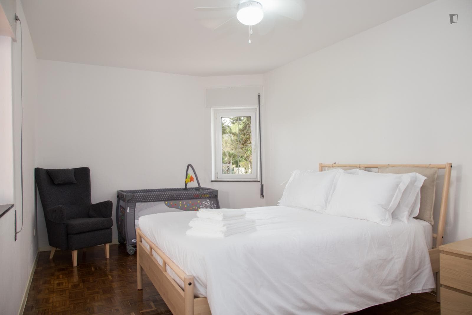 Amazing ensuite bedroom next to Quarteira beach photo 1