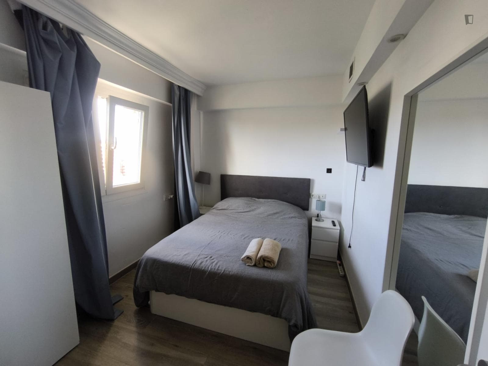 Charming double bedroom in Nou Llevant photo 1