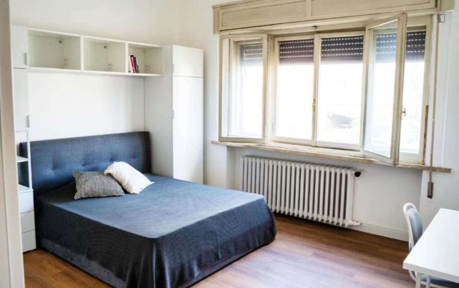 Nice Bedroom in a Shared Apartment photo 1