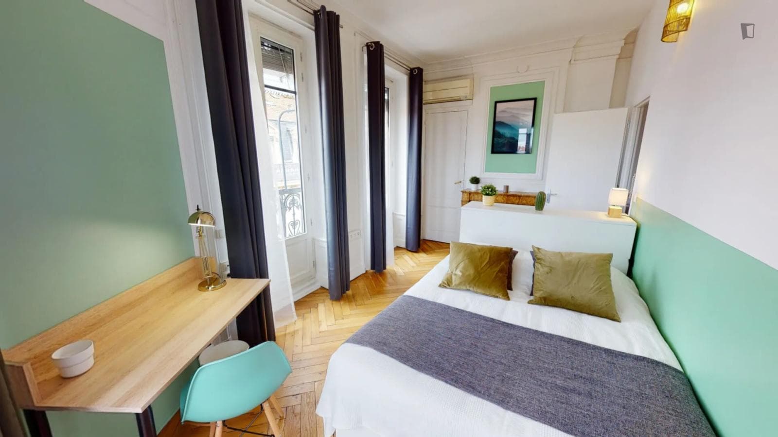 Property photo thumbnail