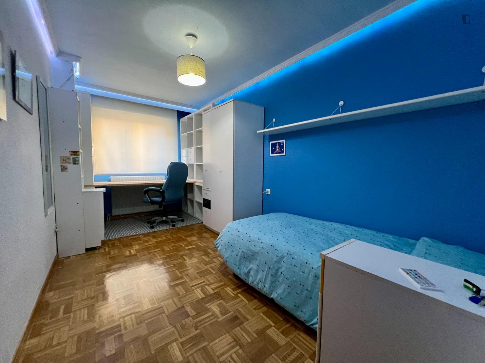 Very cool single bedroom in Prosperidad photo 1