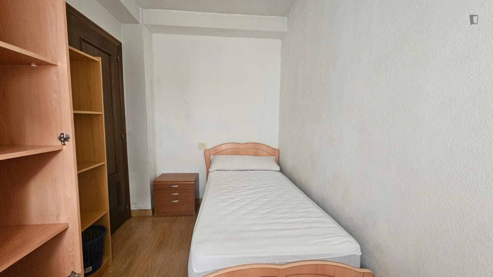 Bright single bedroom in Salamanca photo 1