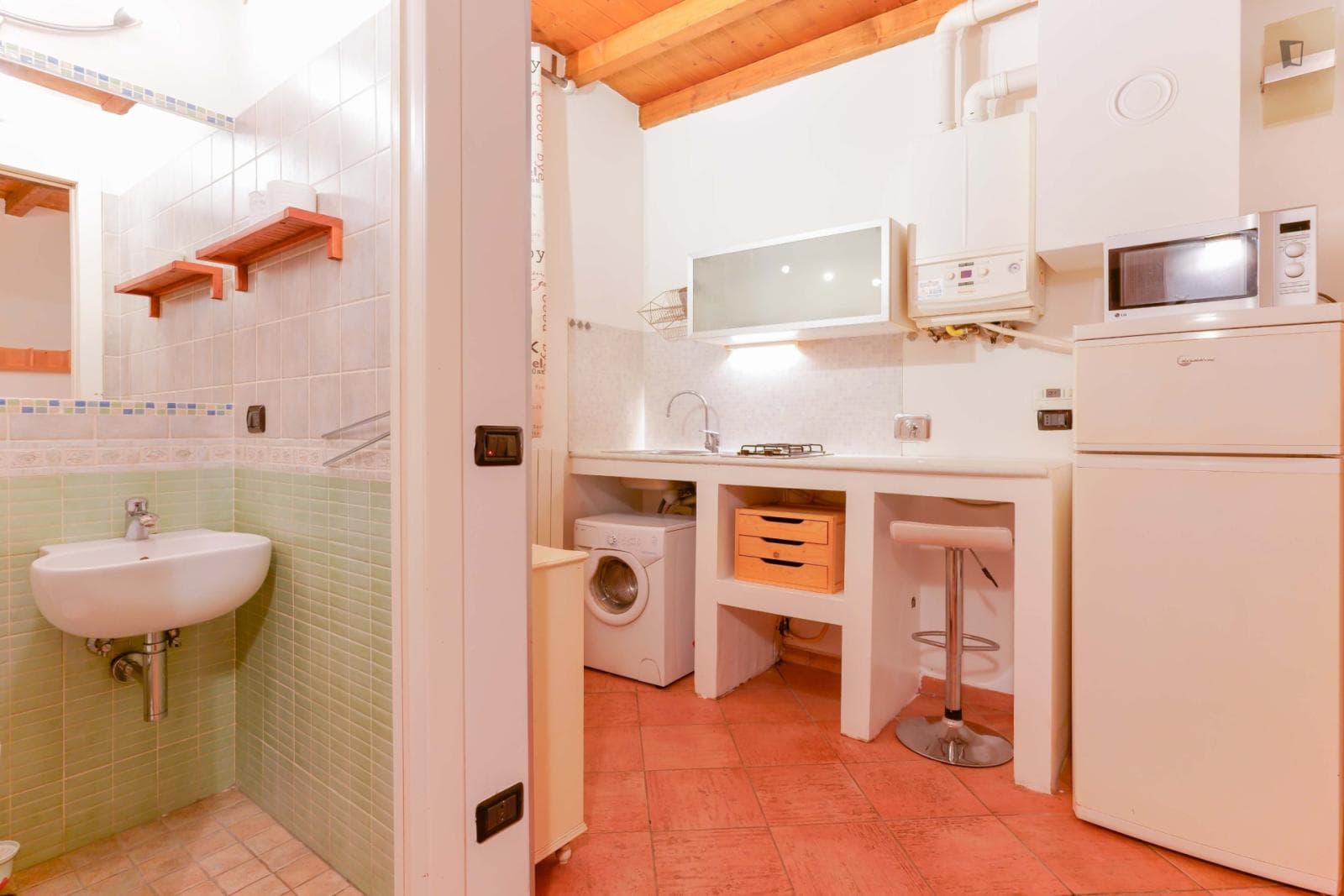 Cozy studio in the historical center of Bologna photo 1