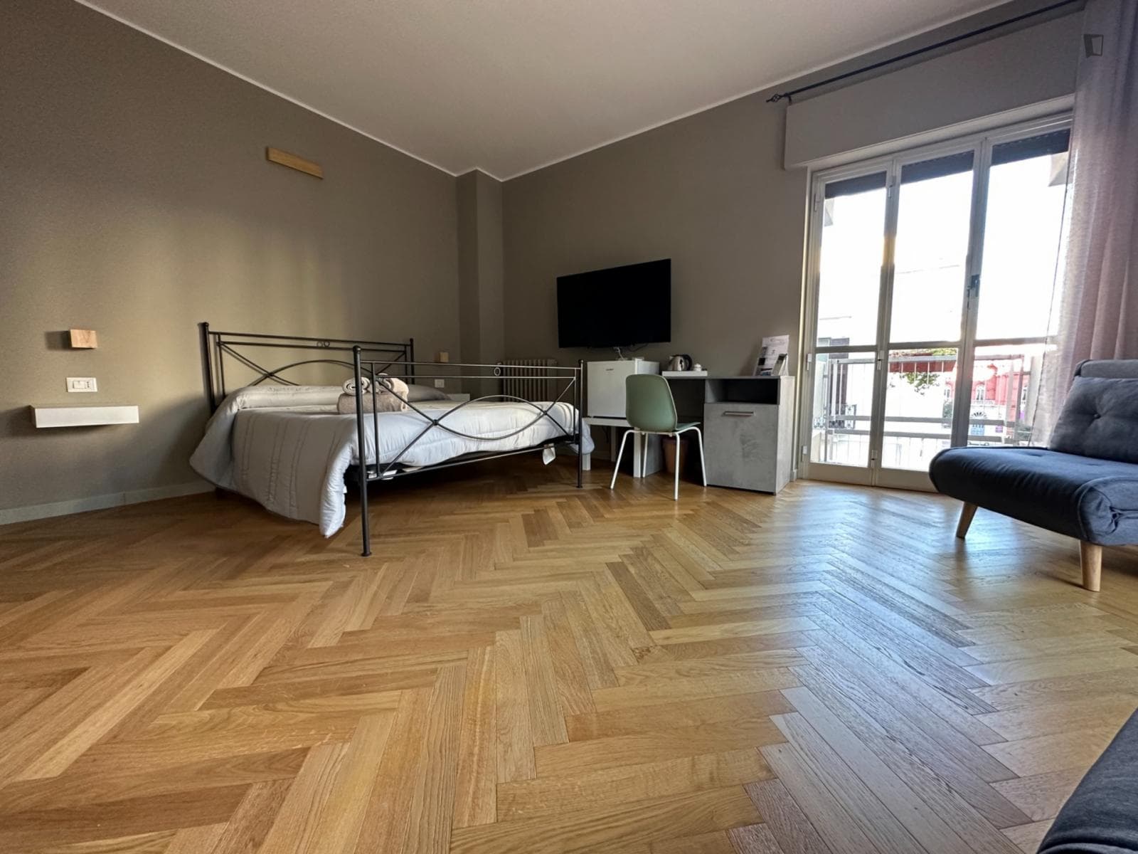 Property photo thumbnail