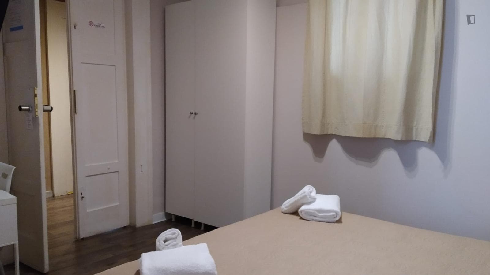 Cute double ensuite bedroom In Murat photo 1