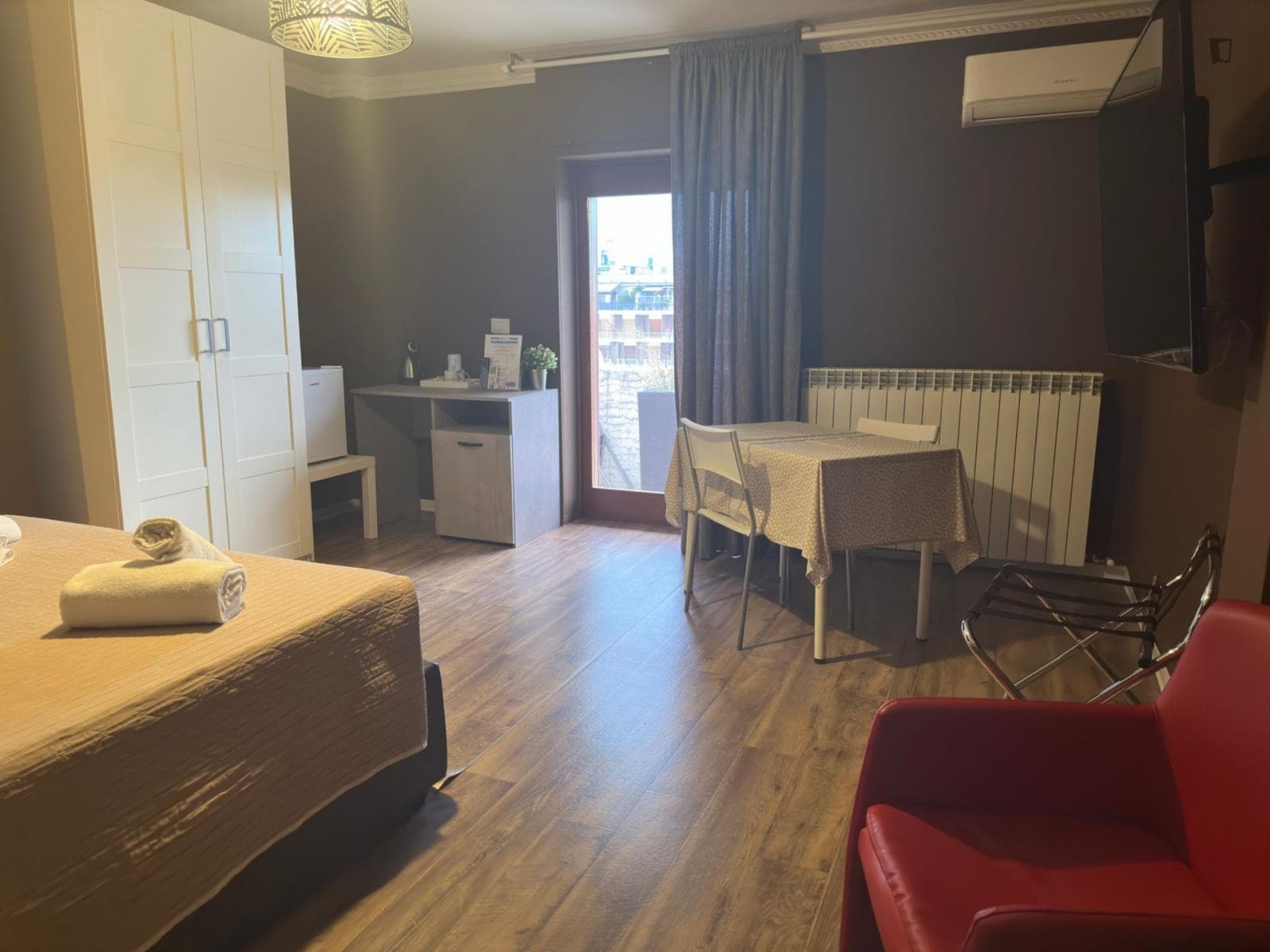Spacious studio in Quartiere Umbertino photo 1