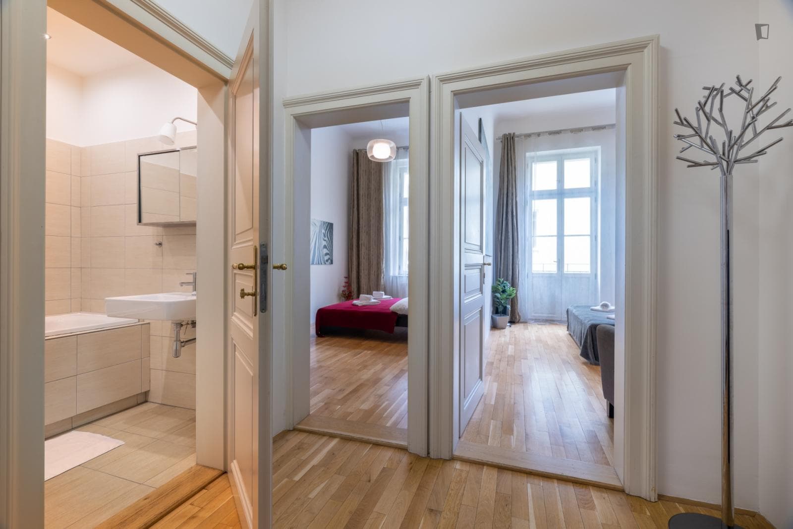 Excellent 3-bedroom flat in Malá Strana photo 1