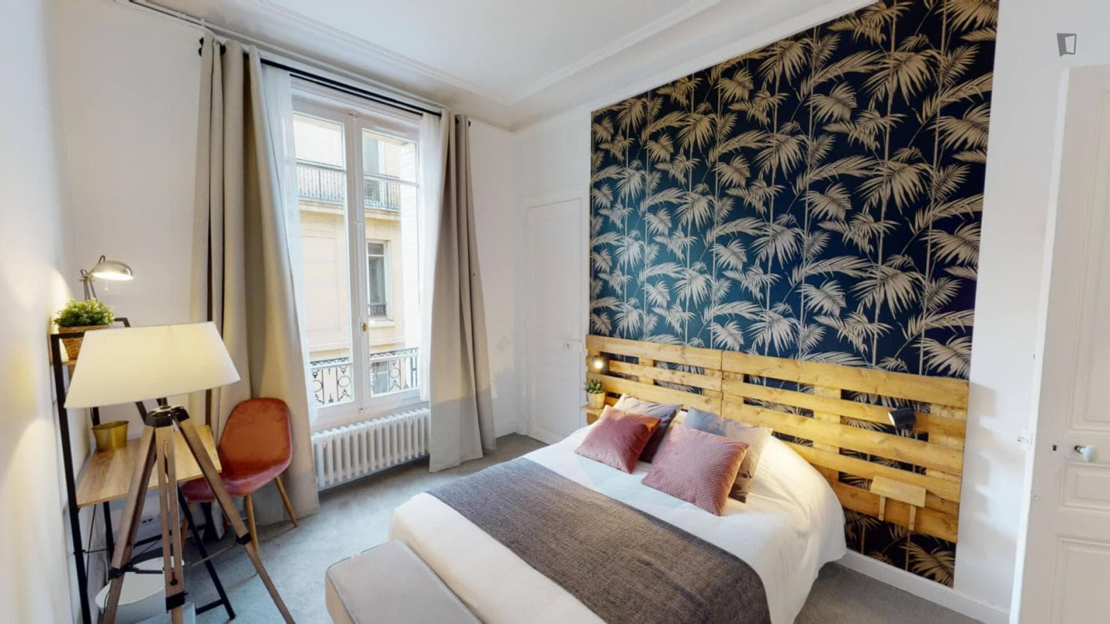 Exquisite double bedroom near the Pont Cardinet metro photo 1