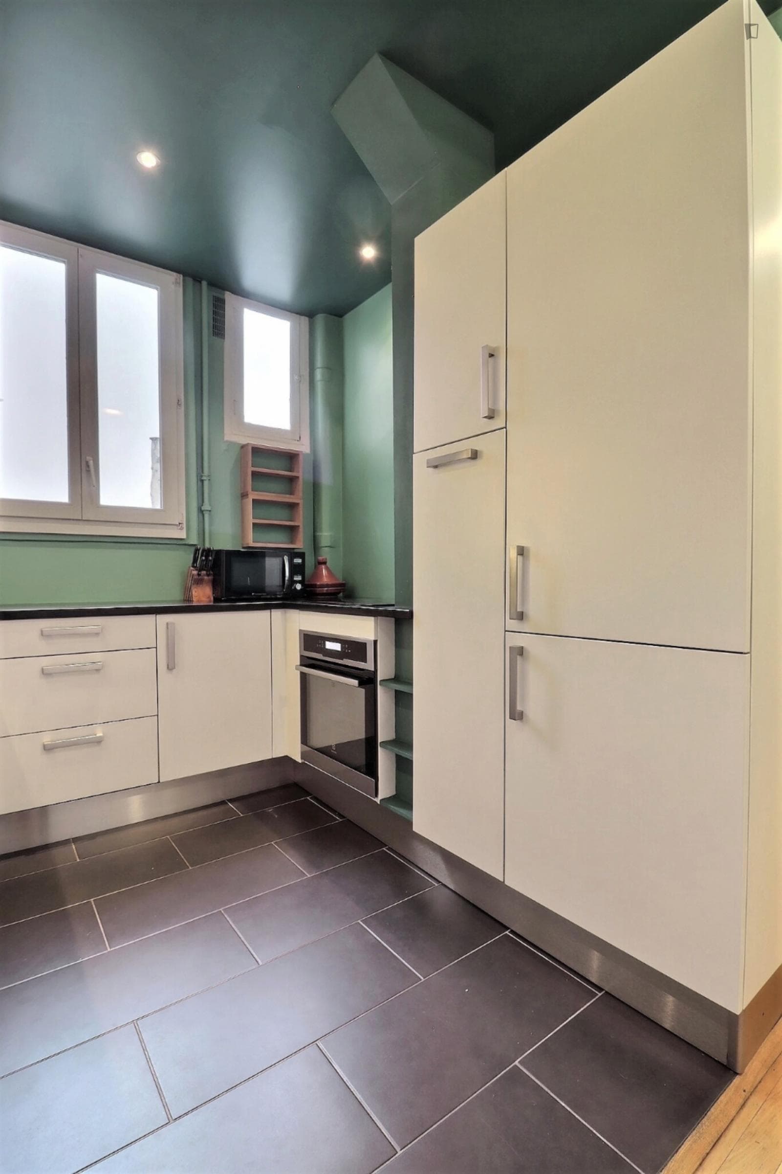 Magnificent 2-bedroom apartment in Grandes-Carrières photo 1