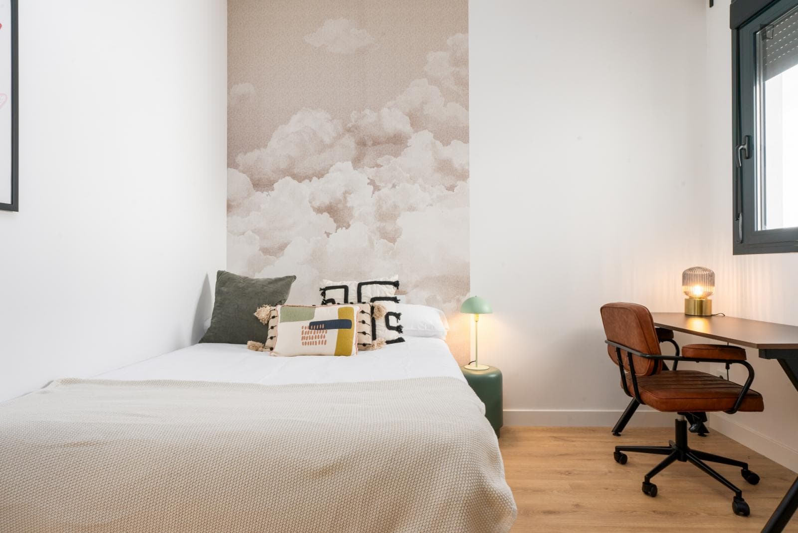 Neat double bedroom in Victoria Eugenia photo 1