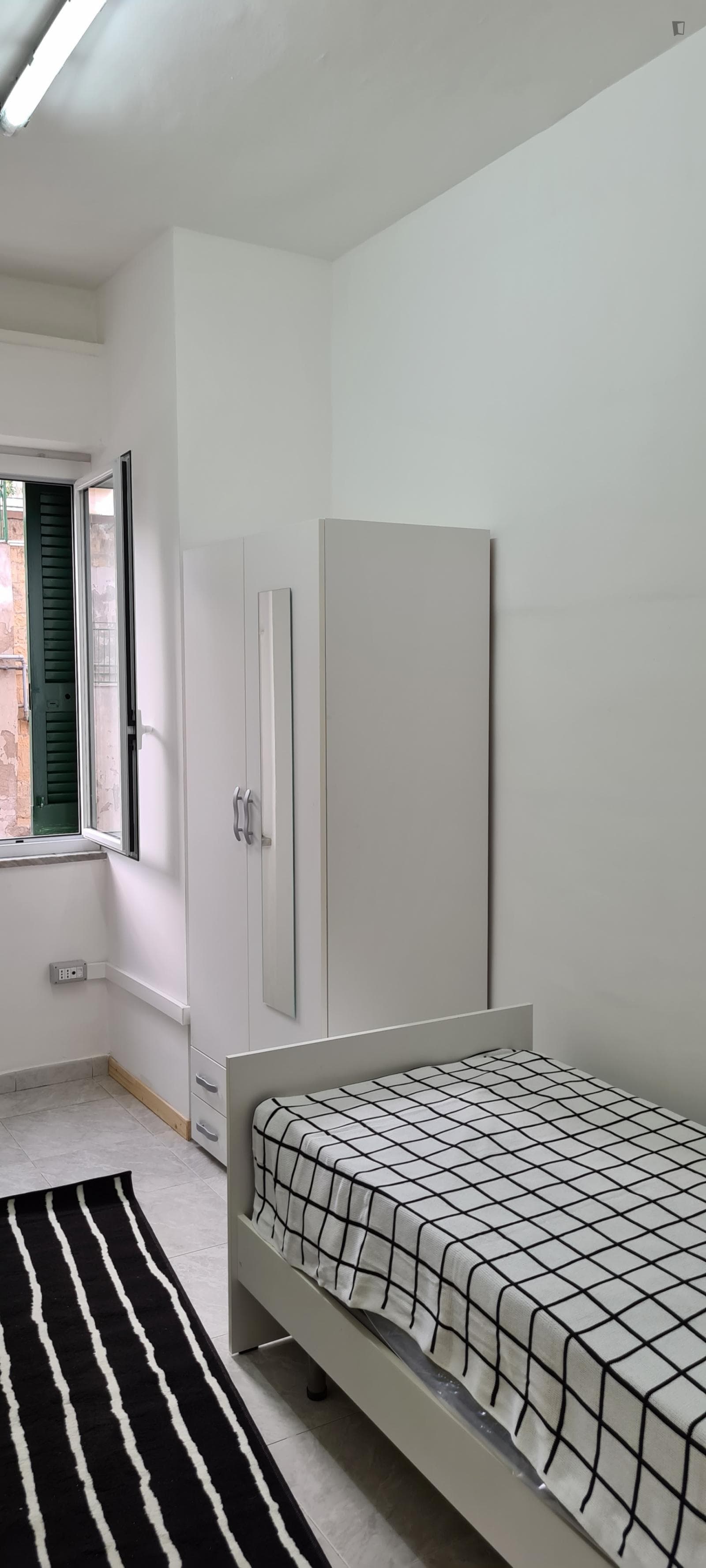 Cool single bedroom near the Leopardi metro photo 1