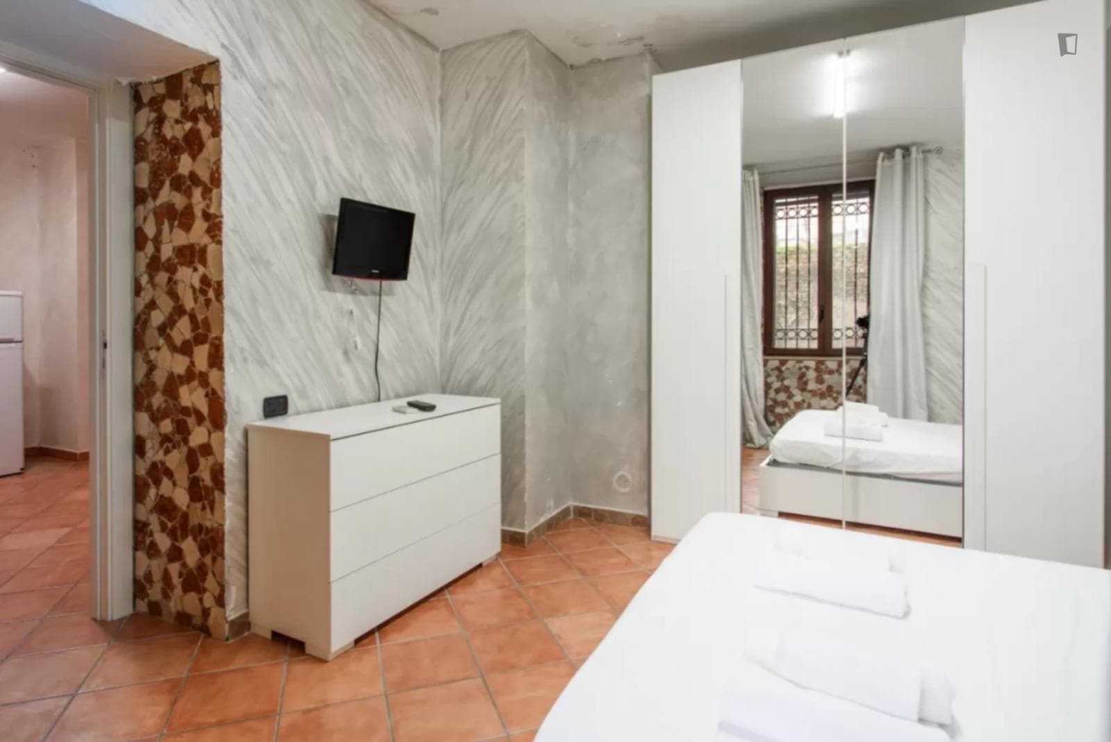 Inviting 1-bedroom apartment in Avvocata photo 1