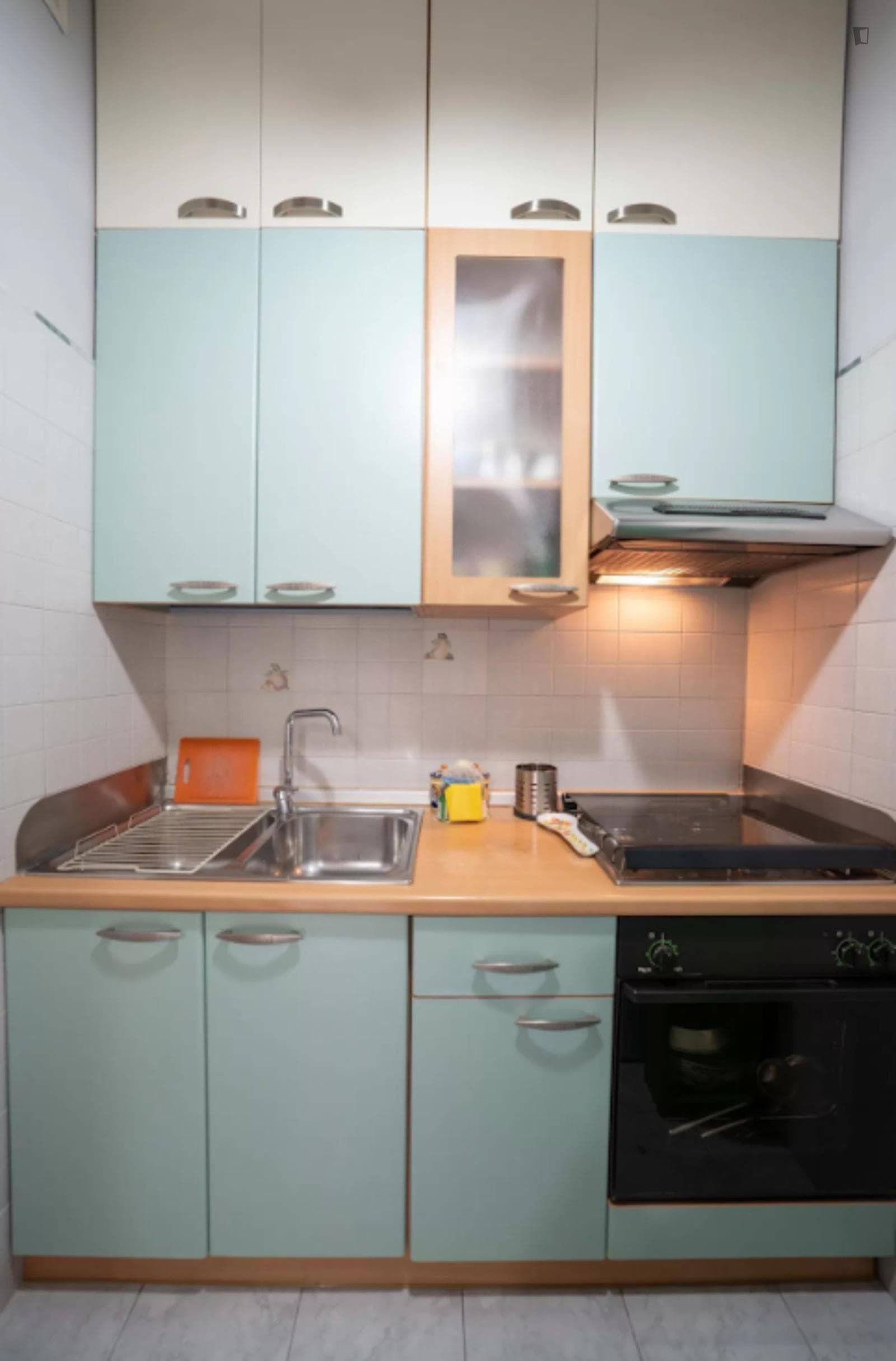 Breezy 2-bedroom apartmentnear popular Piazza del Plebiscito photo 1