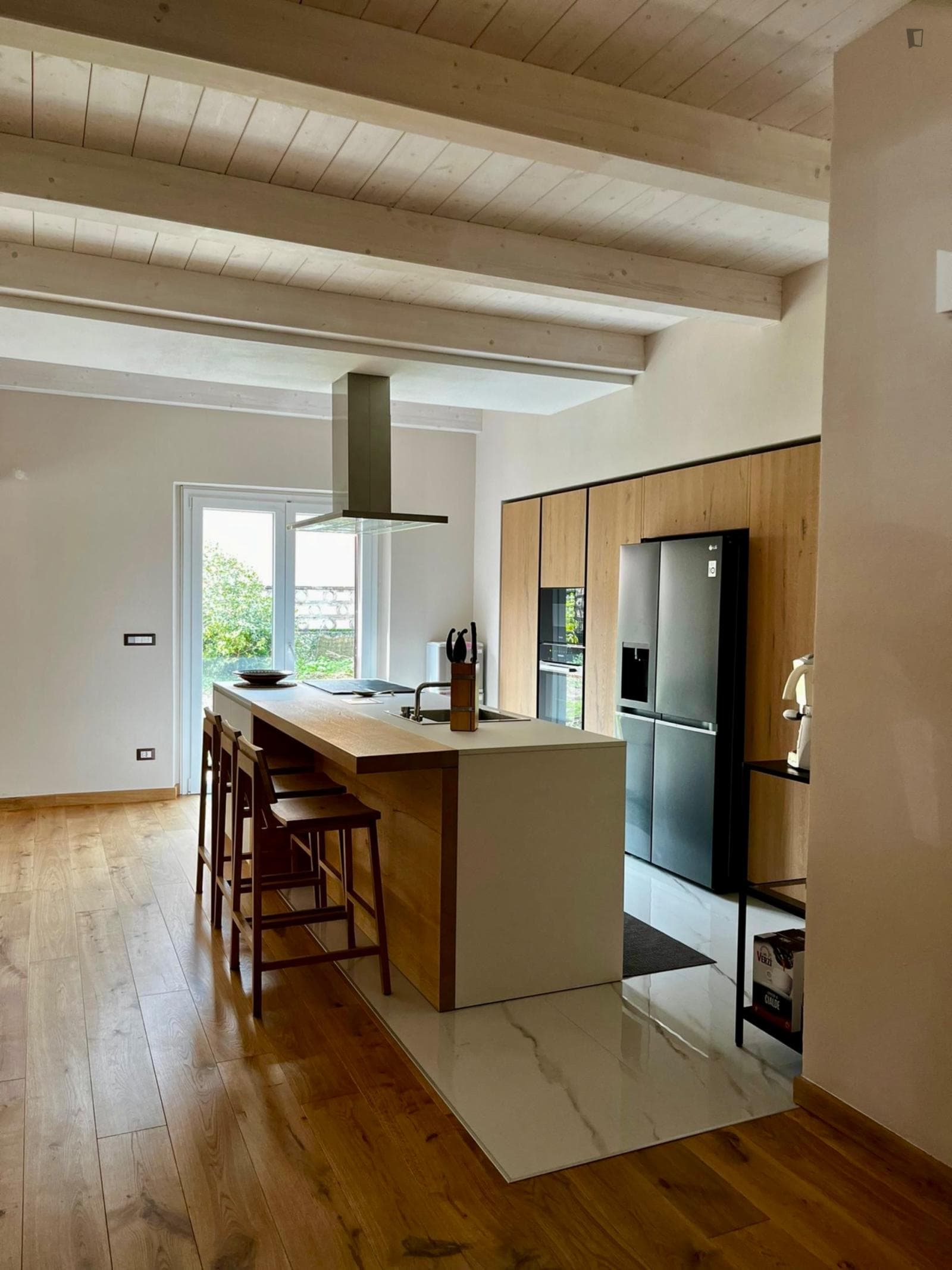 Welcoming double ensuite bedroom near the Vezzano Ligure train station photo 1