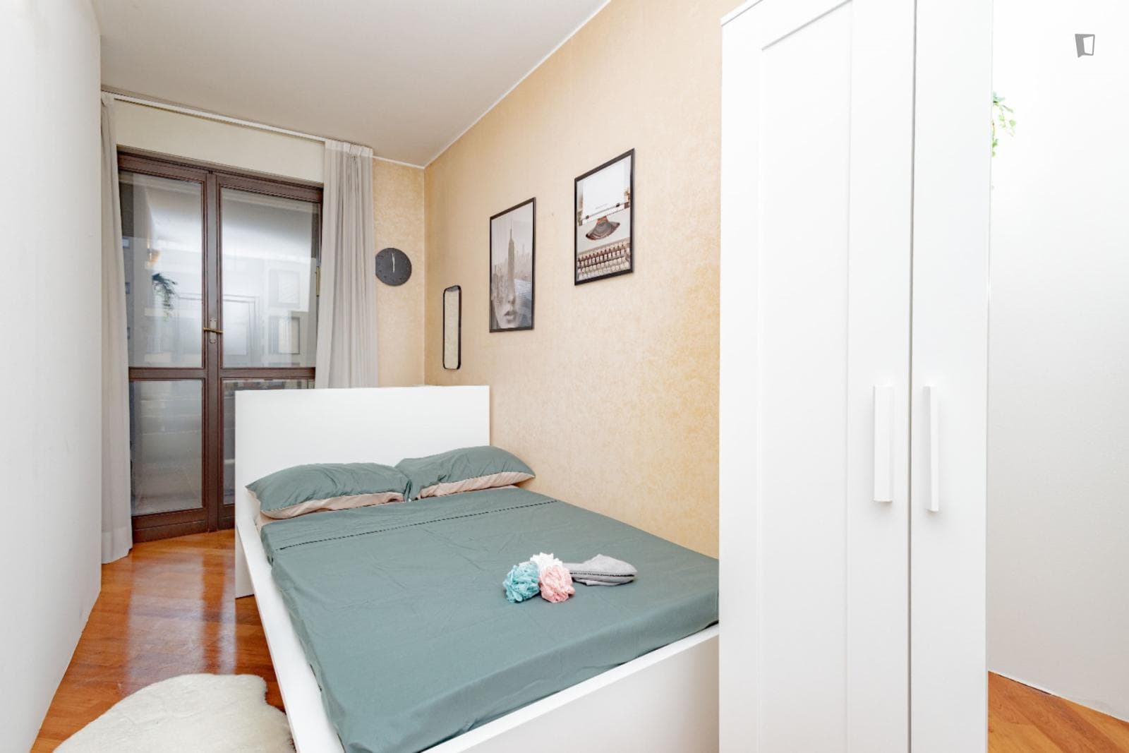 Comfy bedroom with balcony in Ghisolfa photo 1