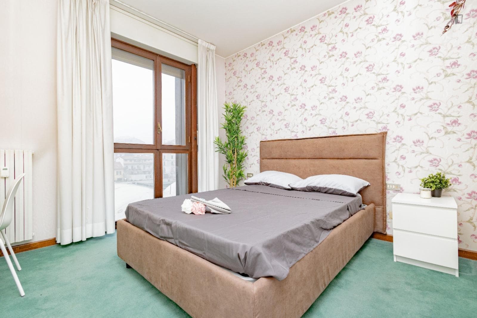 Spacious bedroom in Ghisolfa photo 1