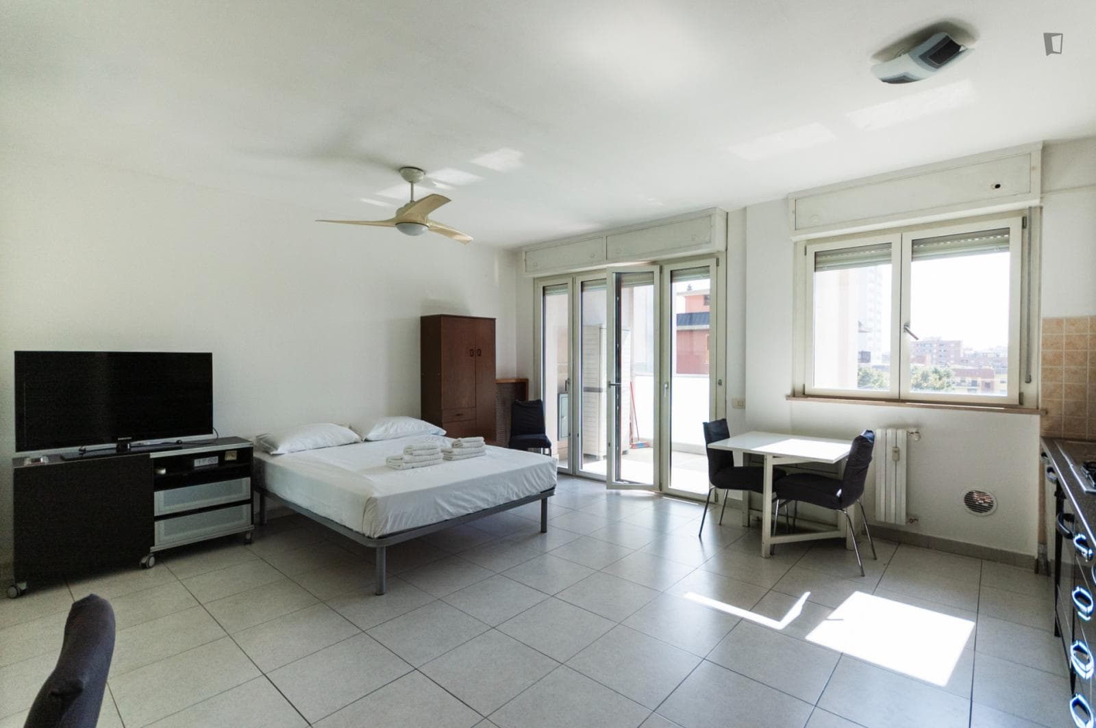 Spacious and bright studio in Quartiere Adriano photo 1