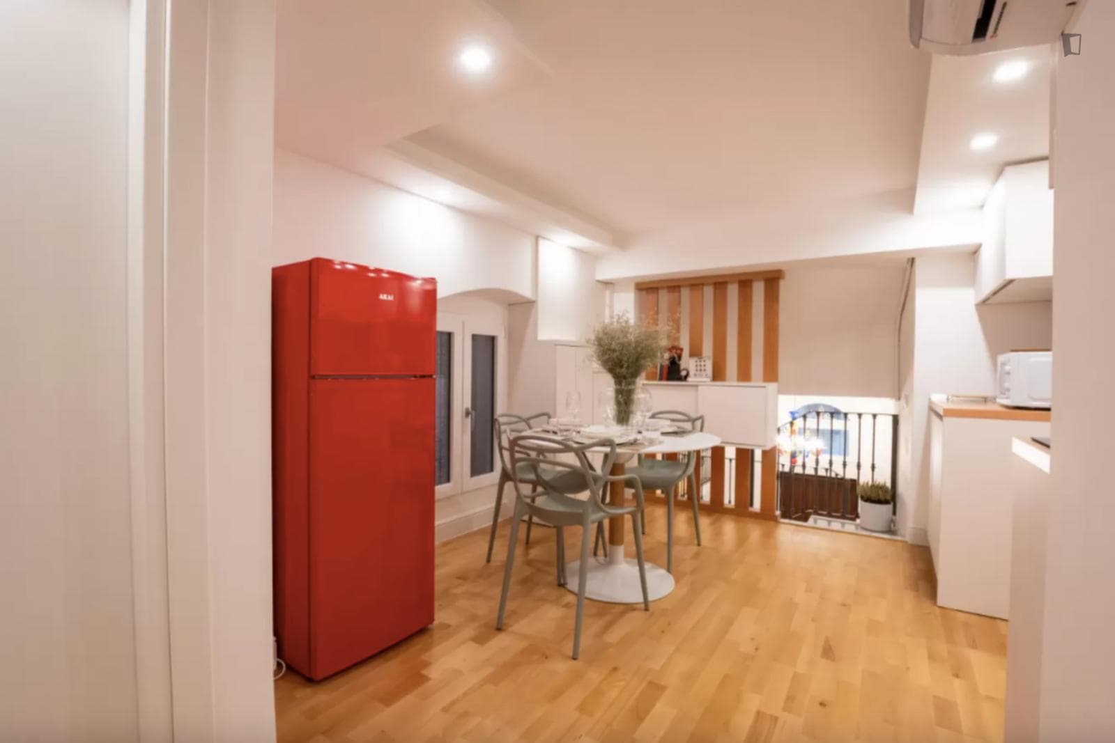 Wonderful 2-bedroom apartment close to Navigli photo 1