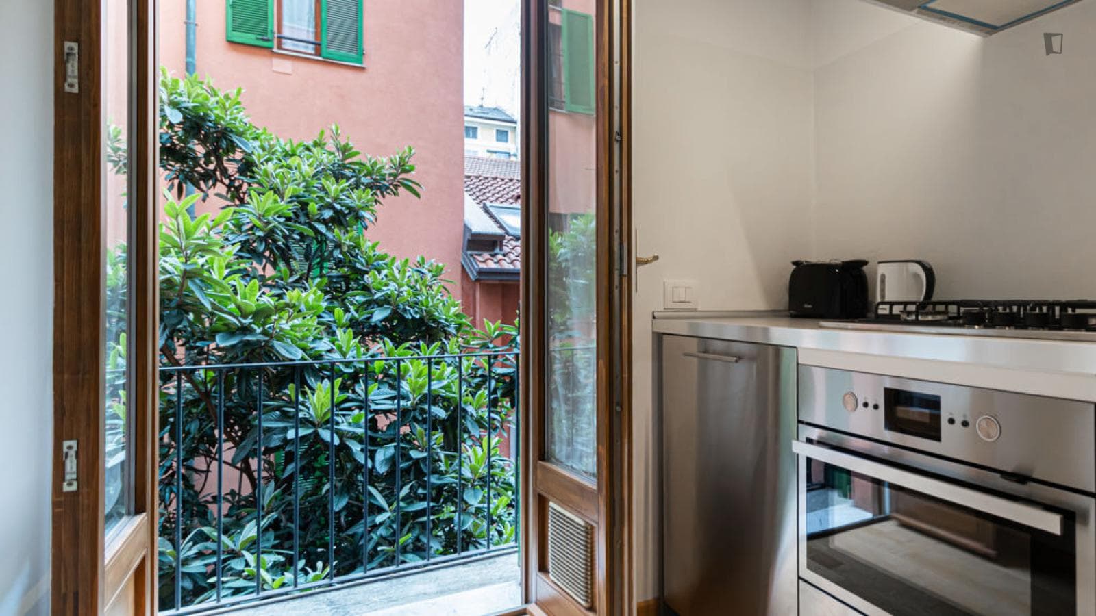 Welcoming studio in Porta Garibaldi photo 1