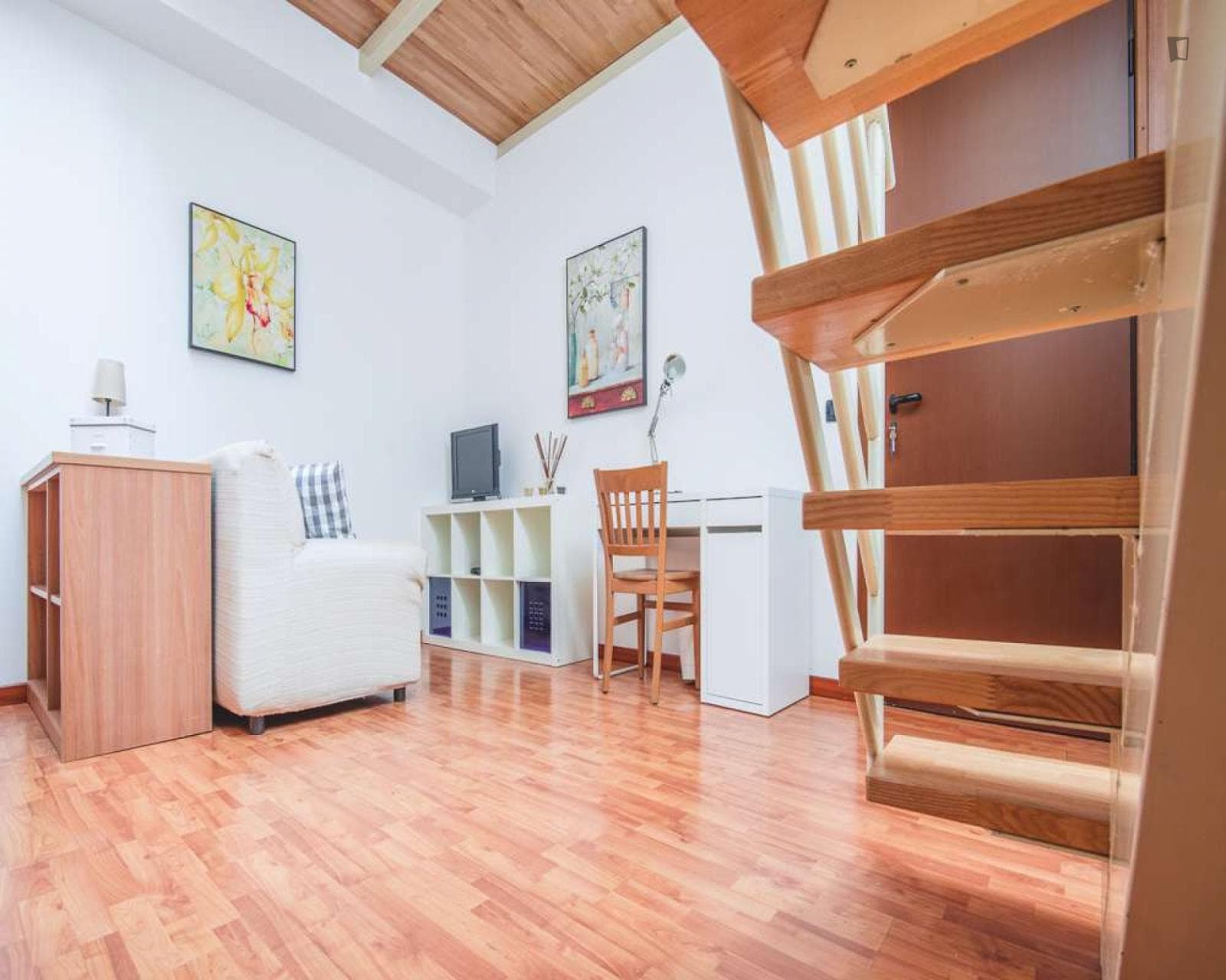 inviting 1-bedroom apartment in Cagnola photo 1