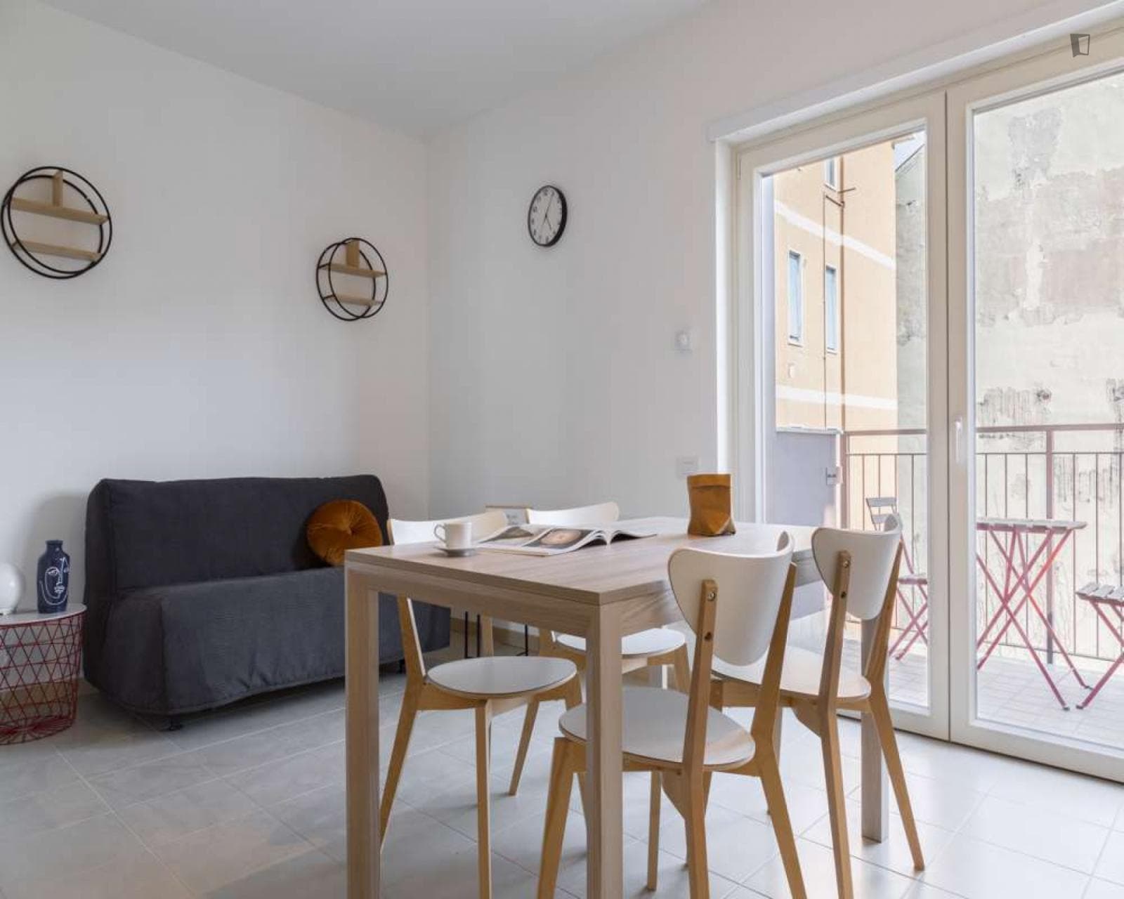 Spacious studio in Corvetto photo 1