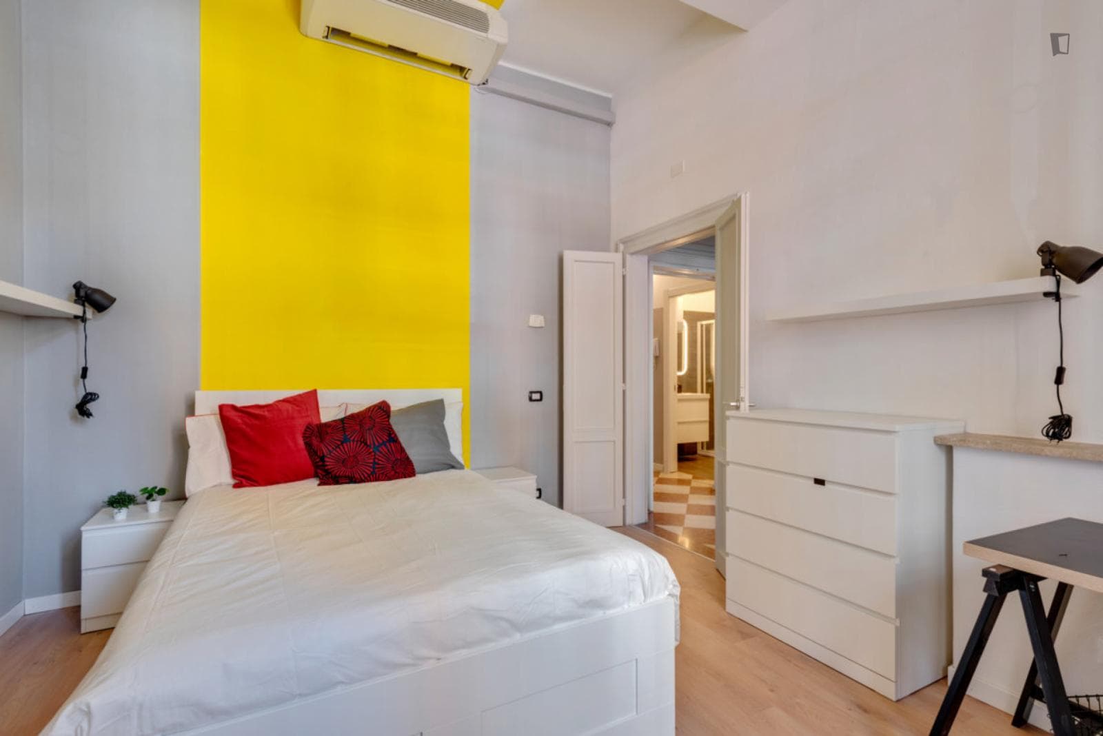 Beautiful double bedroom, in the near to Politecnico di Milano photo 1