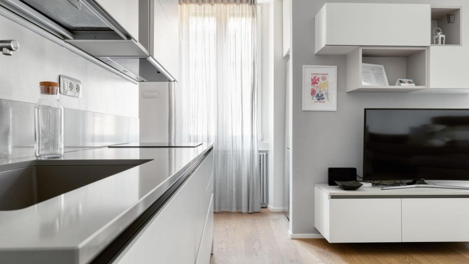 Inviting 2-bedroom apartment in Porta Genova photo 1