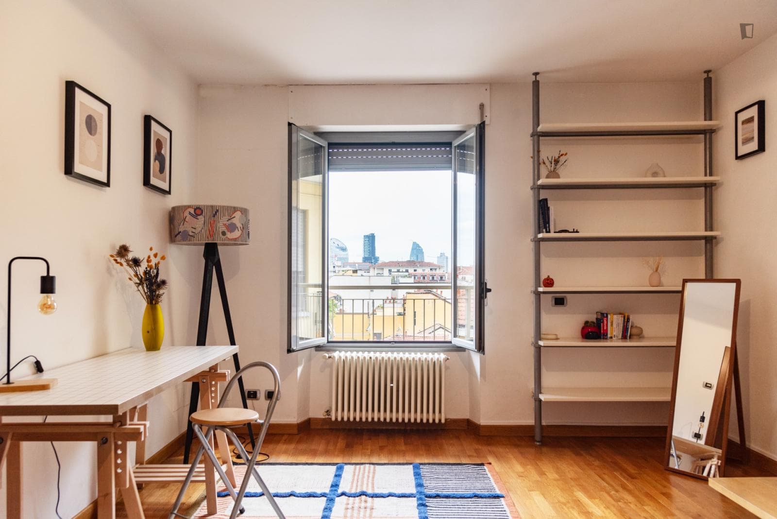 Appealing 1-bedroom apartment in Chinatown photo 1