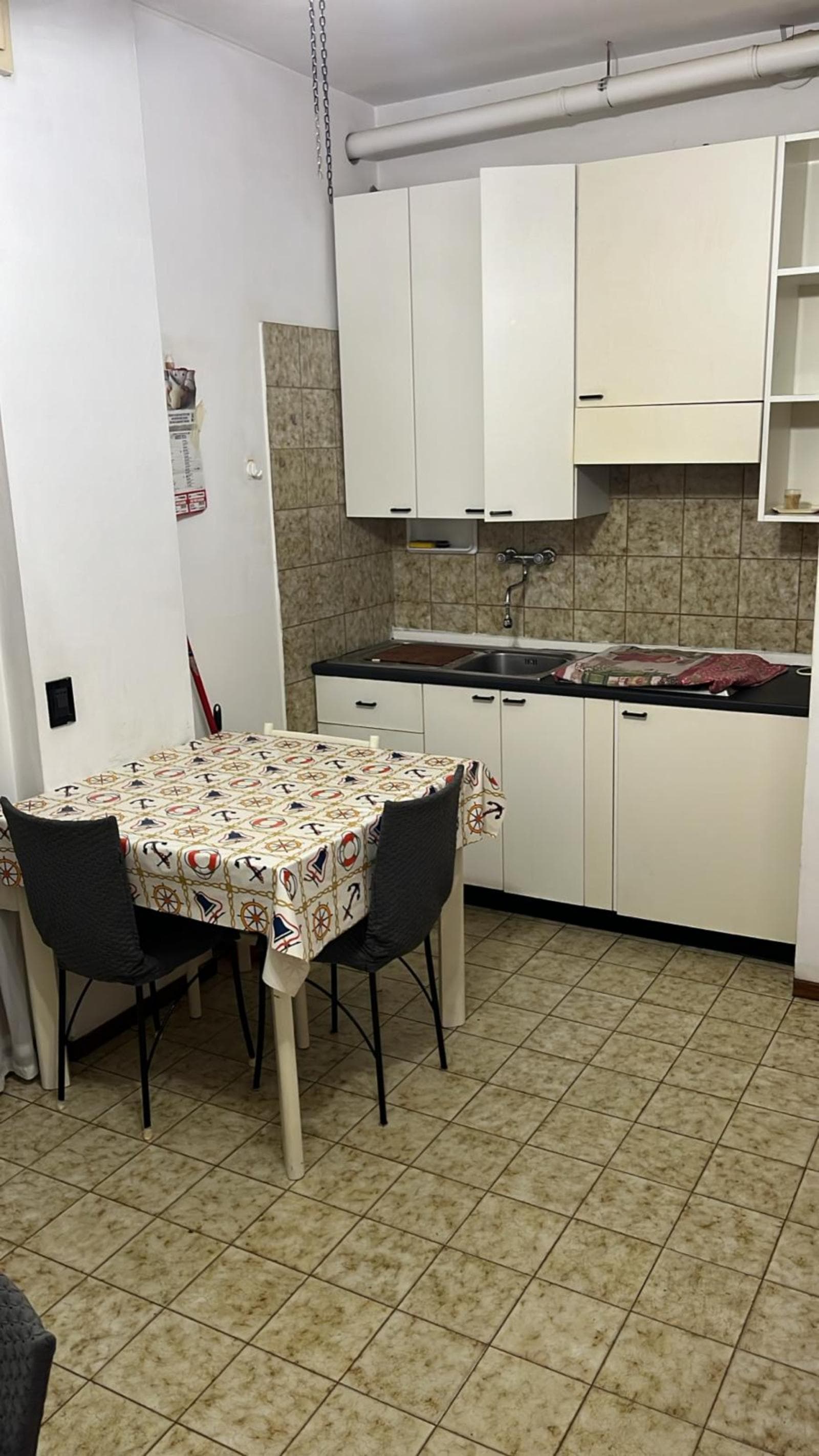 Bright 2-bedroom apartment close to the beach and well connected to the city center photo 1