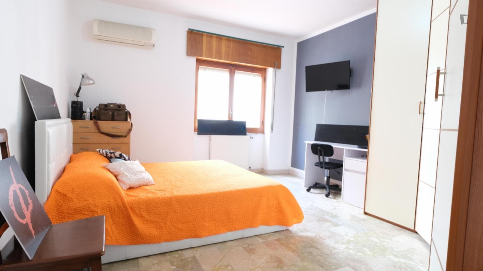 Brilliant single bedroom near Orti di San Pietro park photo 1