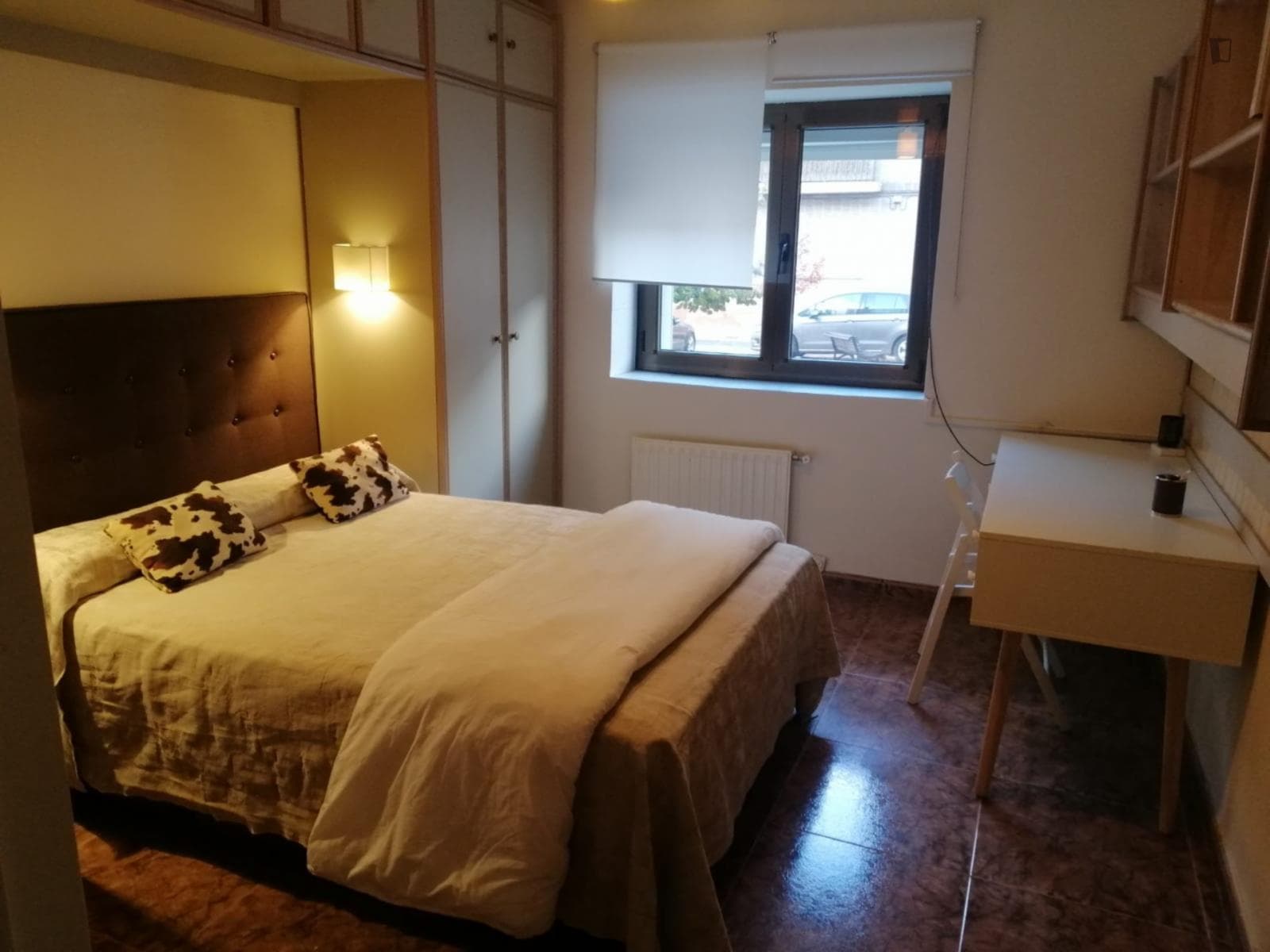 Pleasant double bedroom near Parque Campo Grande  photo 1