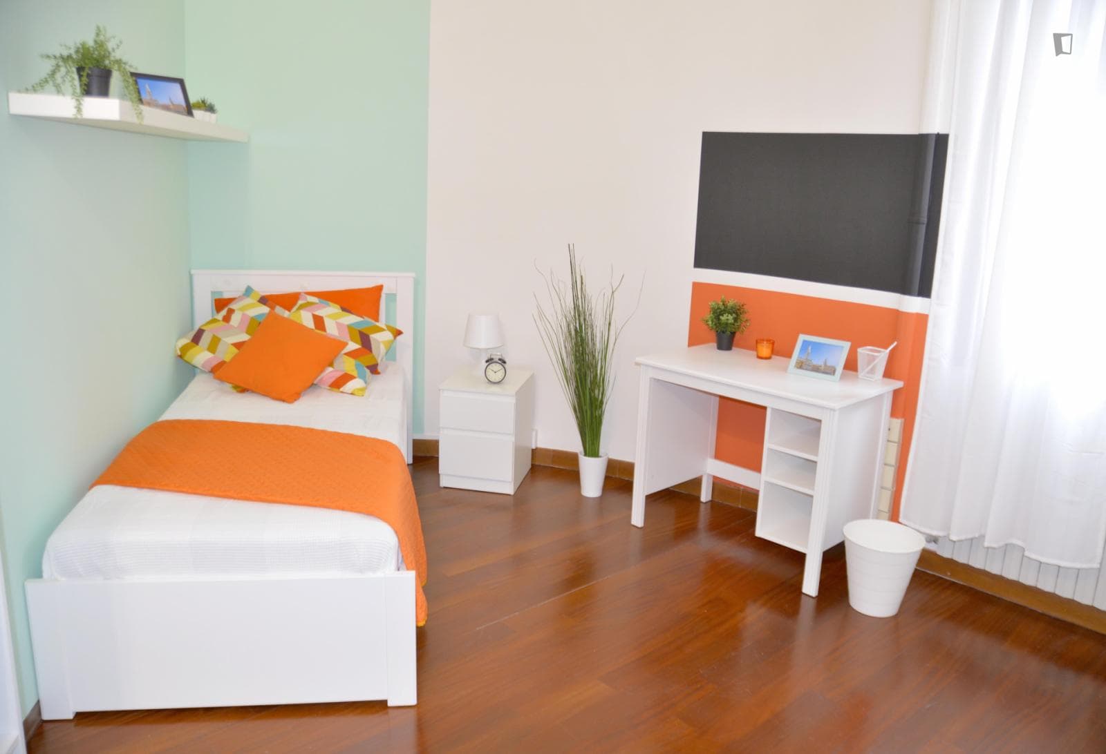 Stupendous single bedroom in the centre of Modena photo 1