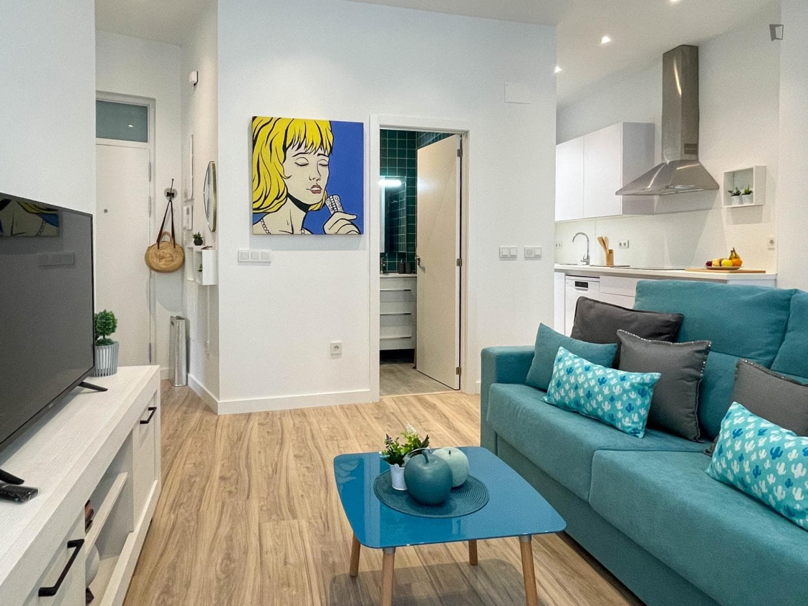 1-bedroom apartment, with outdoor area photo 1