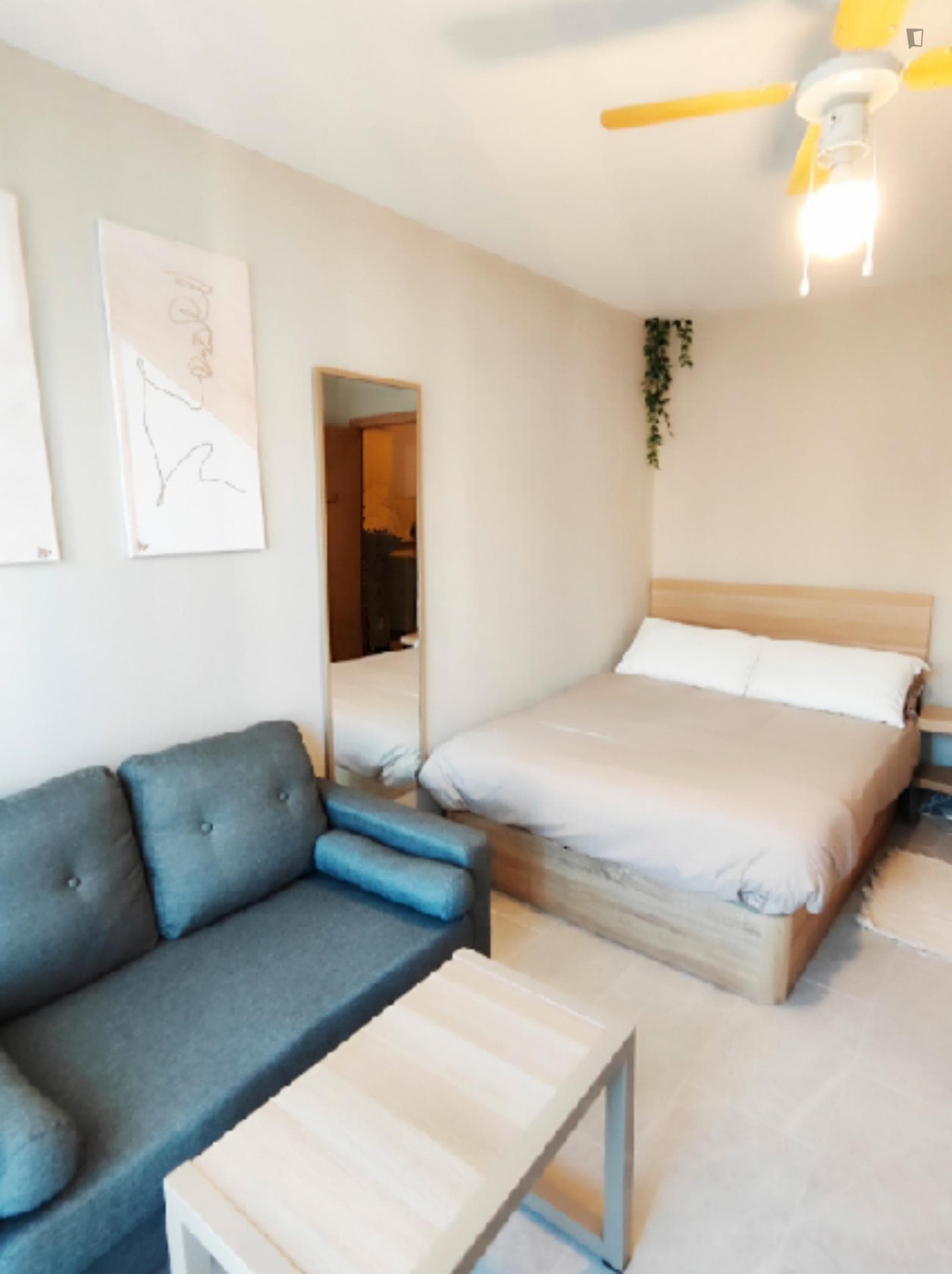 Alluring Single Bedroom with a Balcony close to University General Hospital Dr. Balmis photo 1