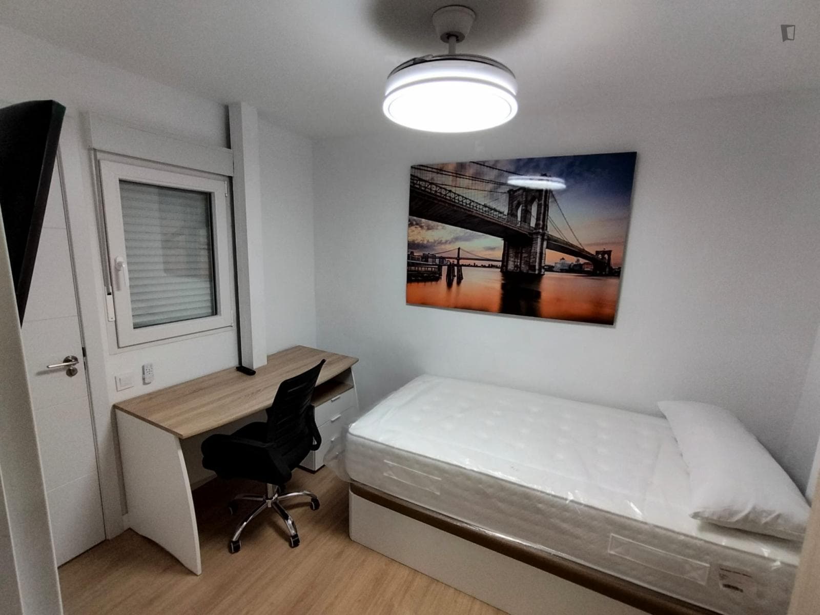 Prime Single Bedroom with a private bathroom close to UCAM University photo 1