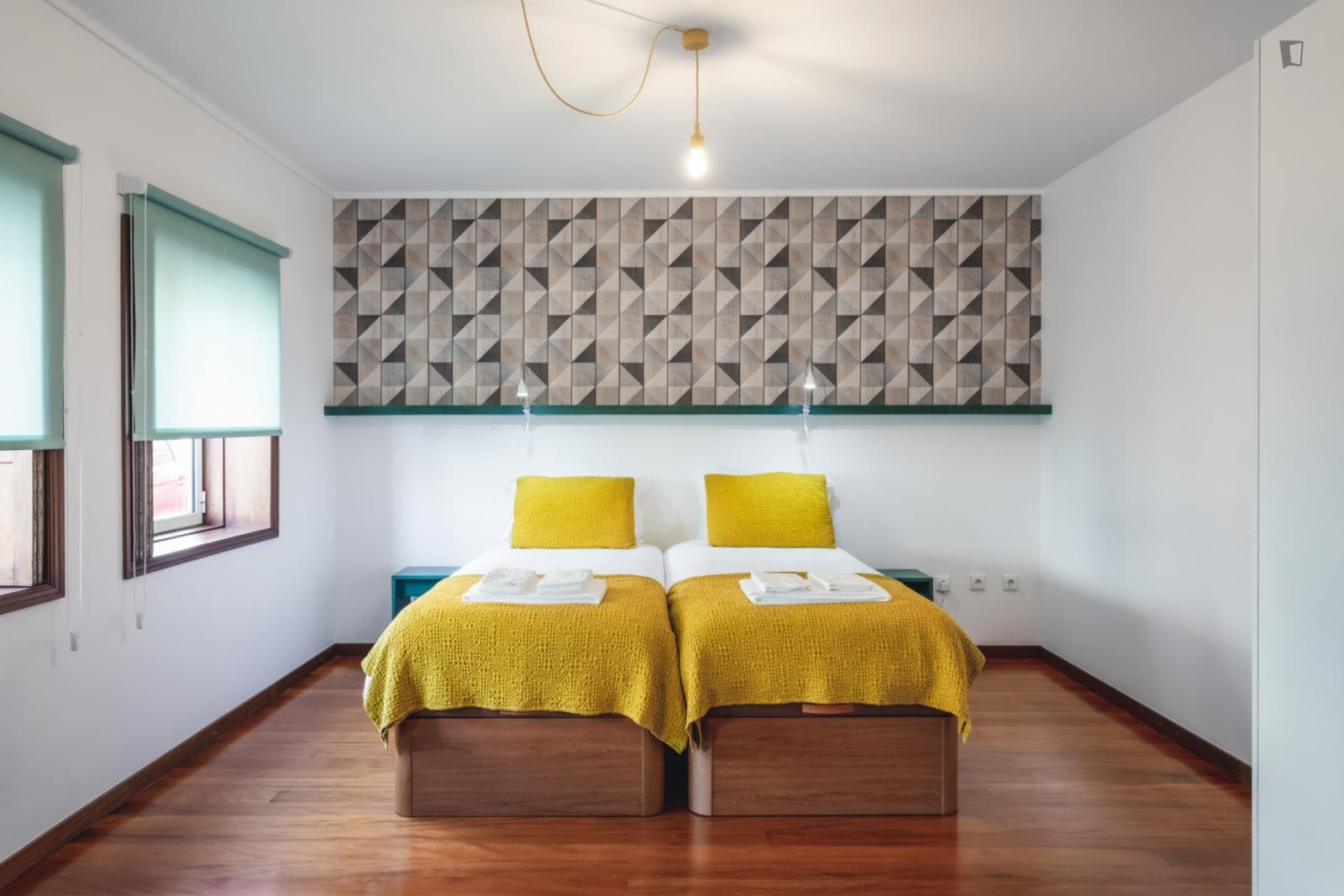 Cozy room in student accommodation photo 1