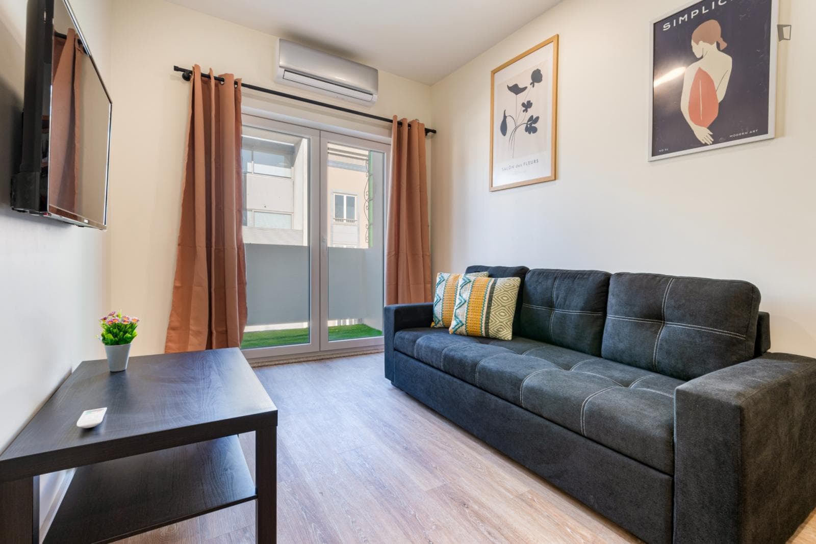 Amazing 1-bedroom apartment near the Braga train station photo 1