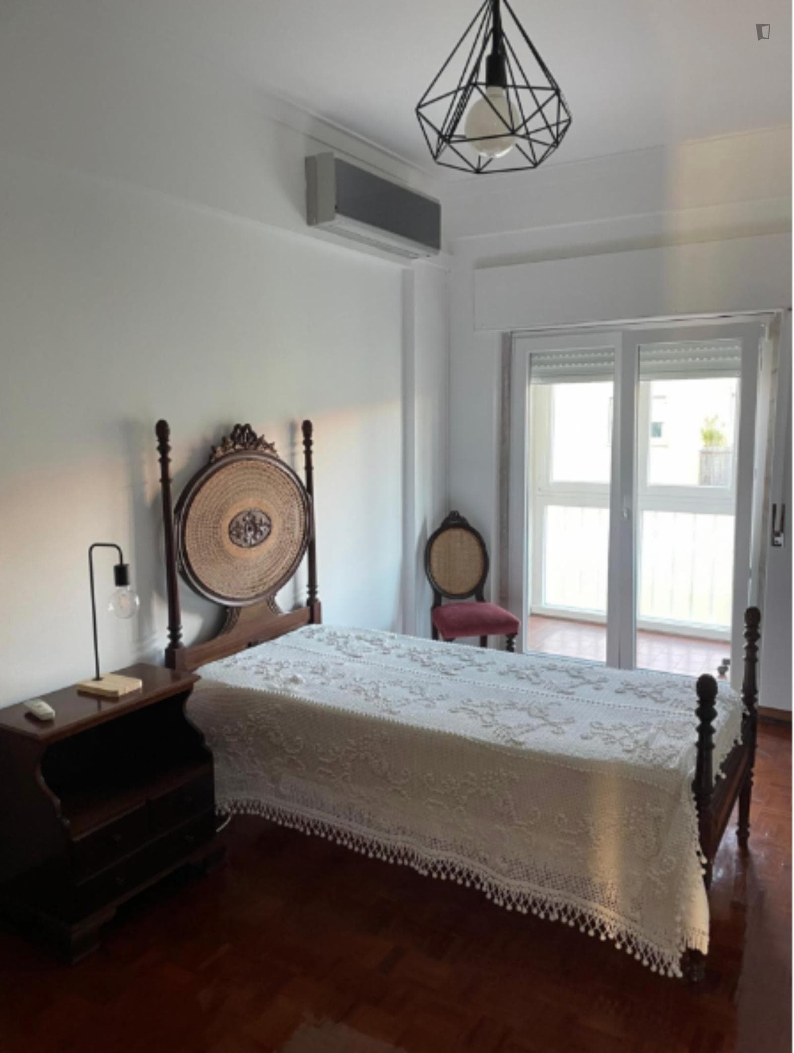 Bright Single Bedroom close to Faculty of Sciences of the University of Lisbon photo 1