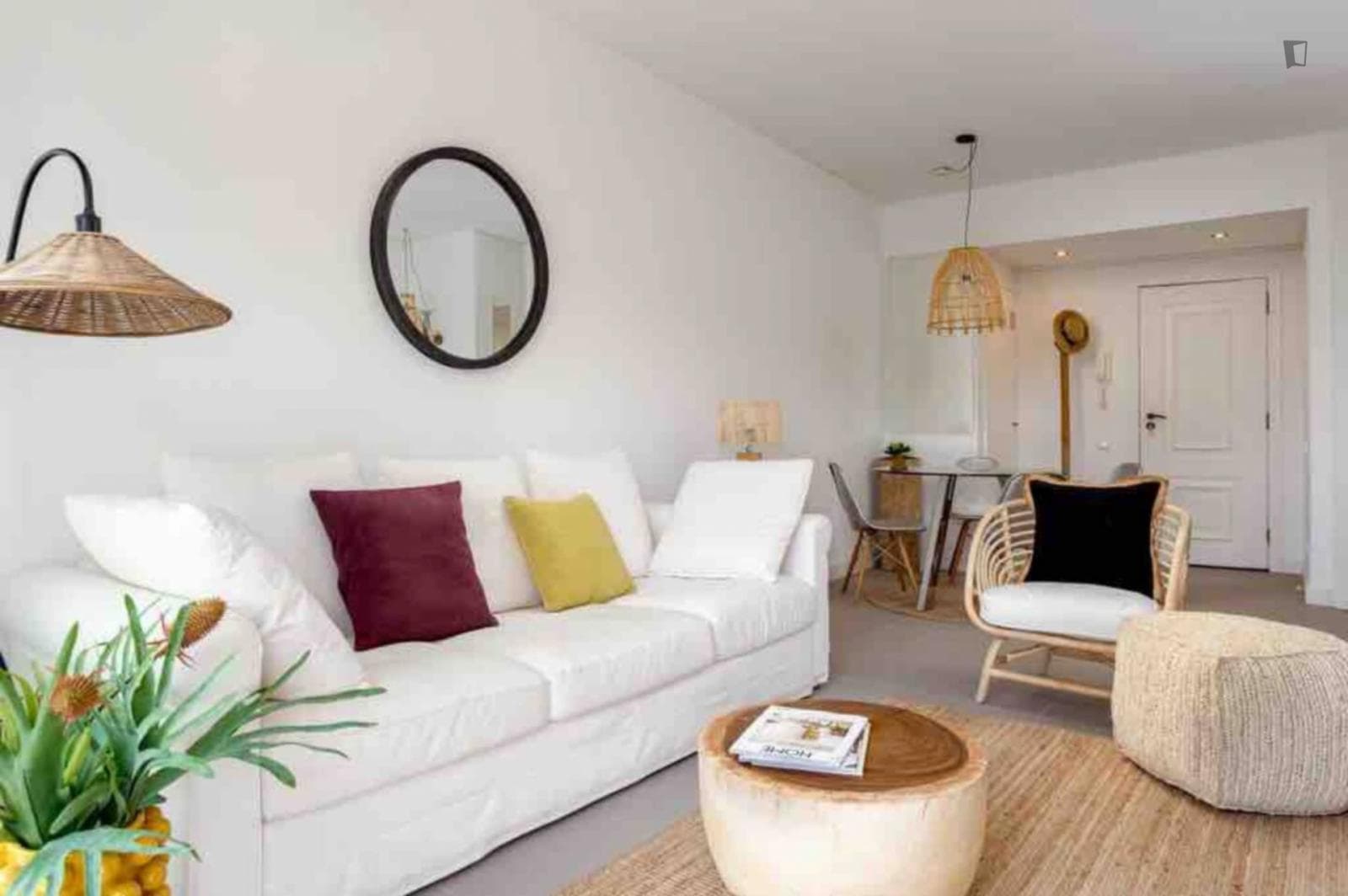 Bright 1 Bedroom Apartment close to Forte da Cruz photo 1
