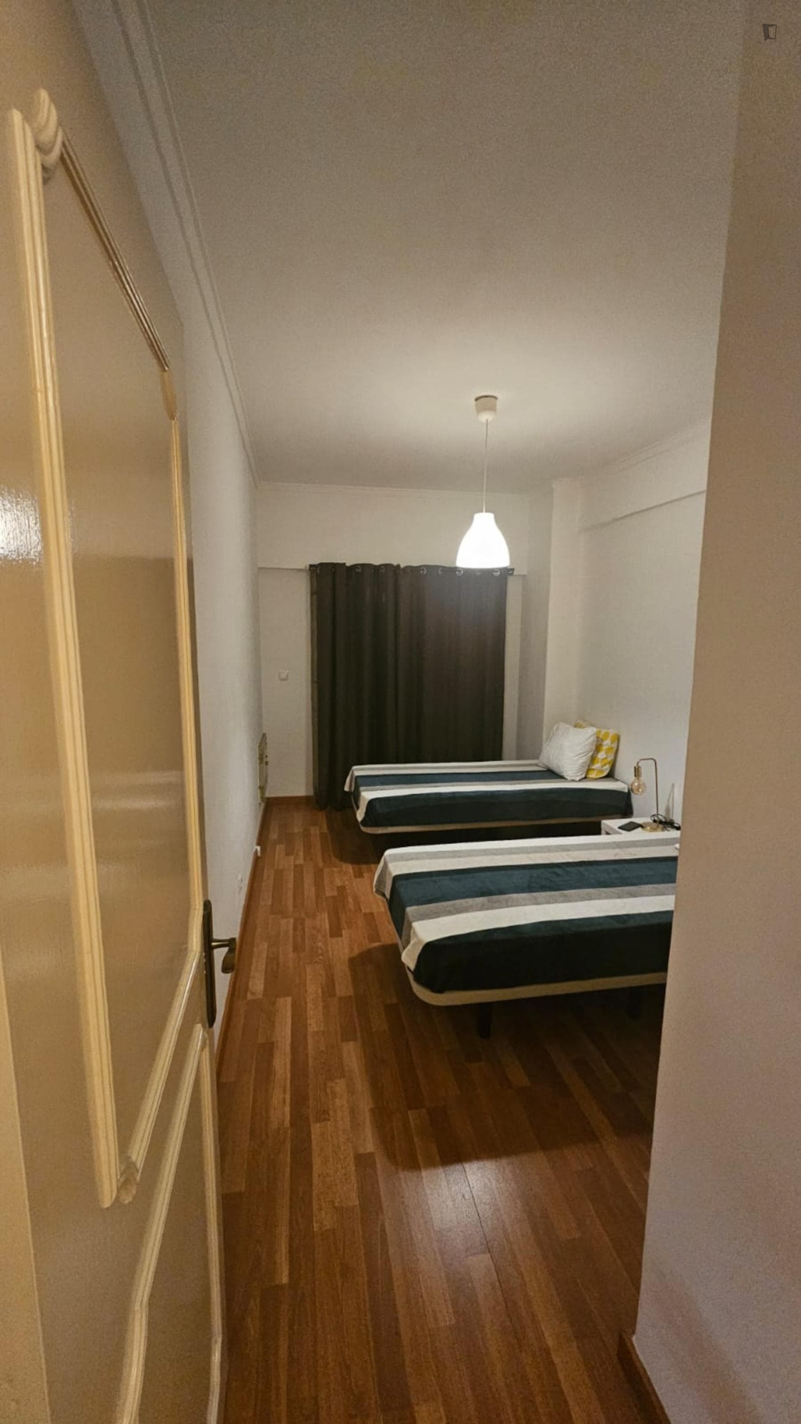 Fantastic Double Bedroom Close To Ameixoeira Metro photo 1