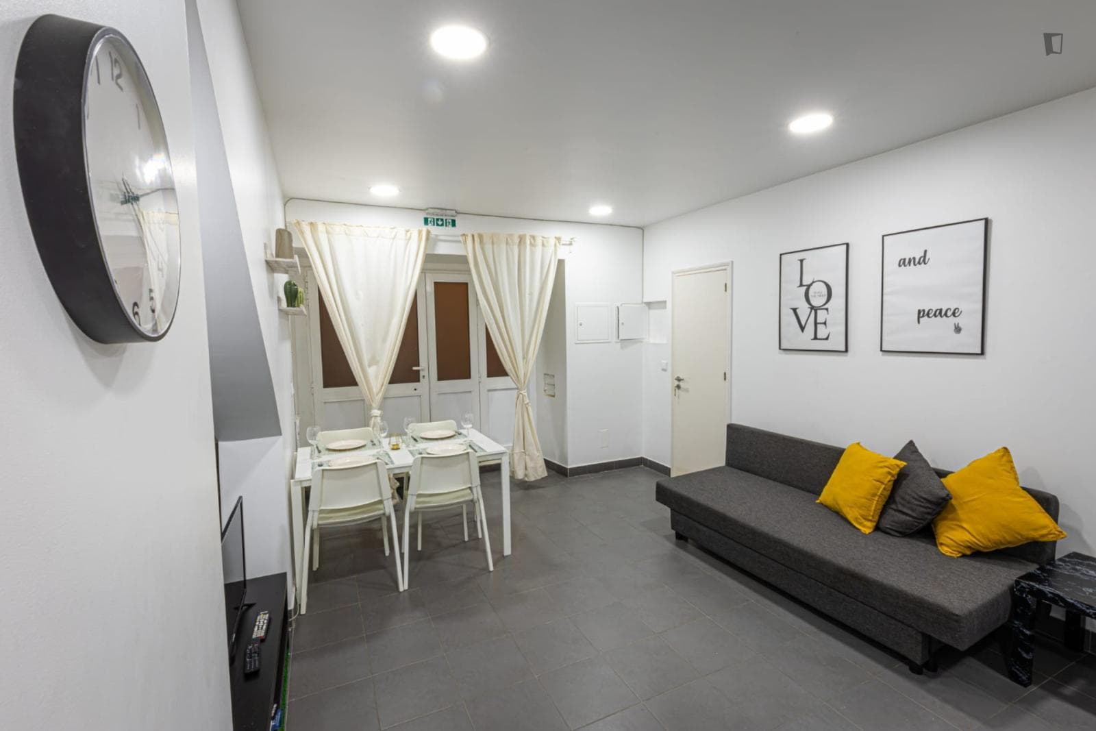 Homely 1-bedroom apartment in Alcântara photo 1