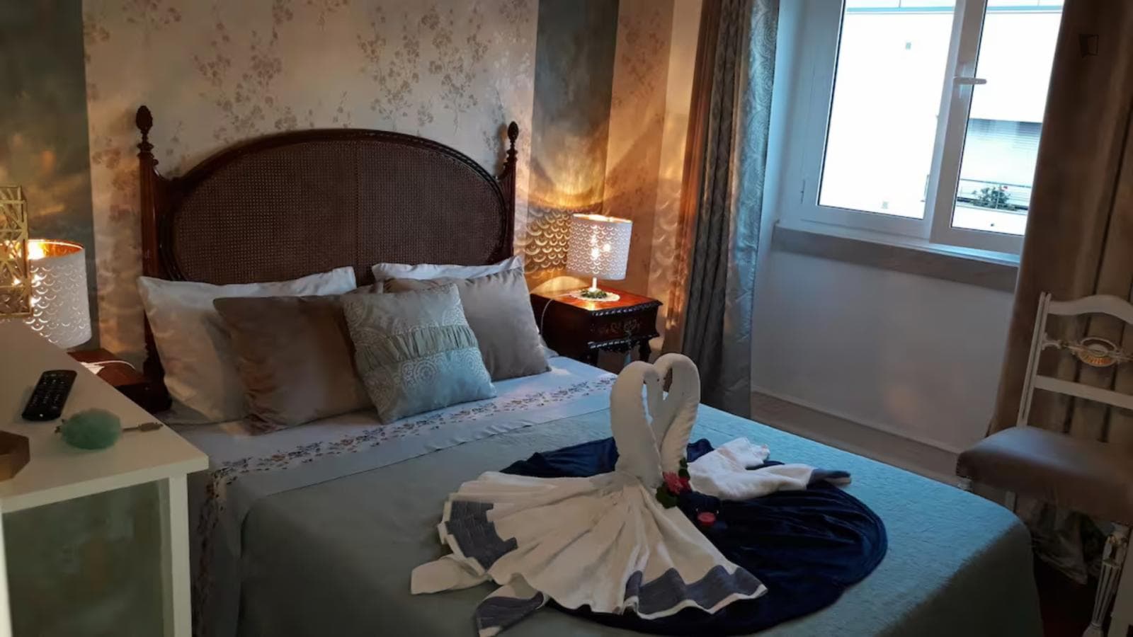 Charming bedroom close to Anjos metro station photo 1