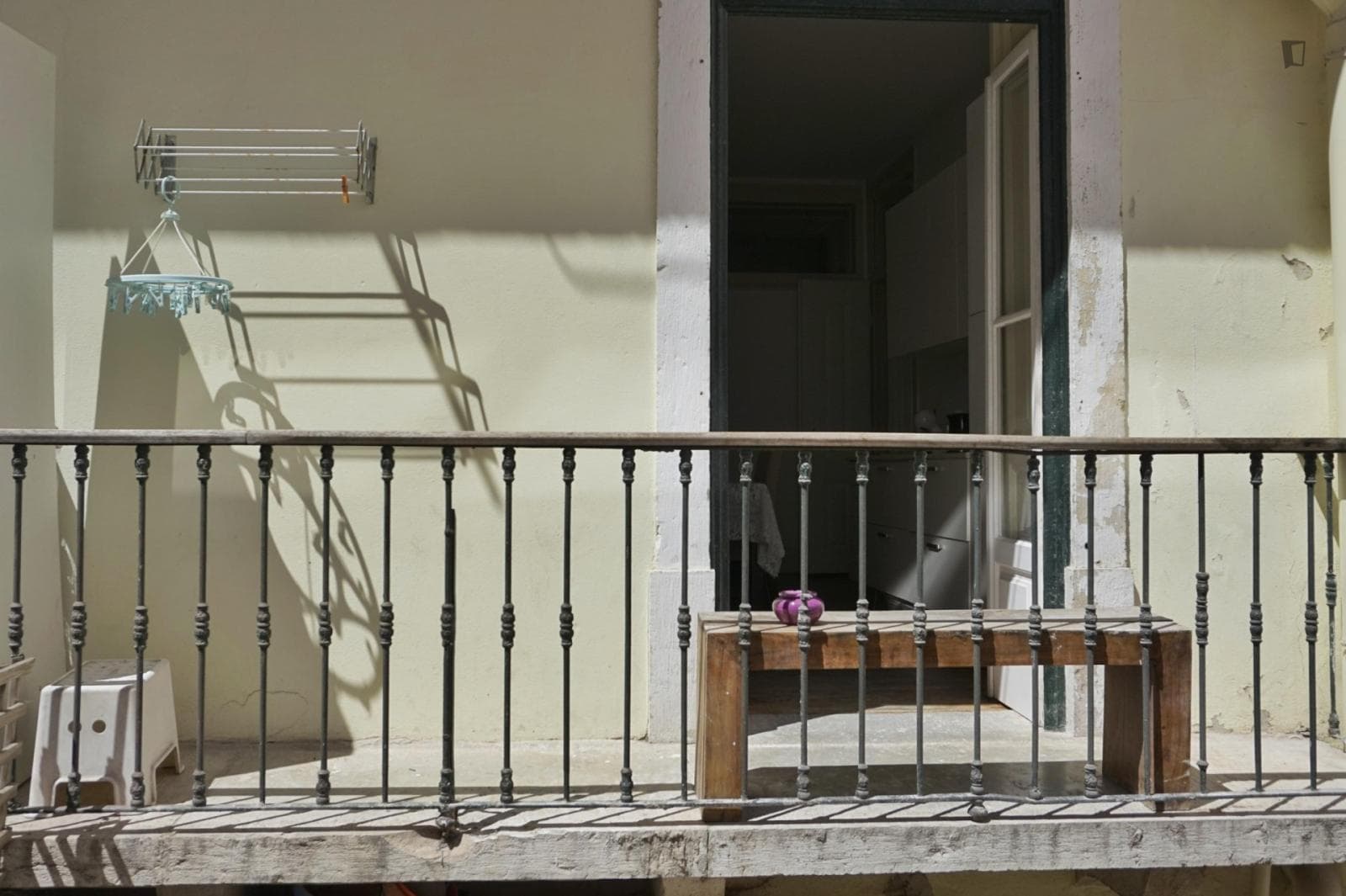 Homely single bedroom near Marquês de Pombal photo 1