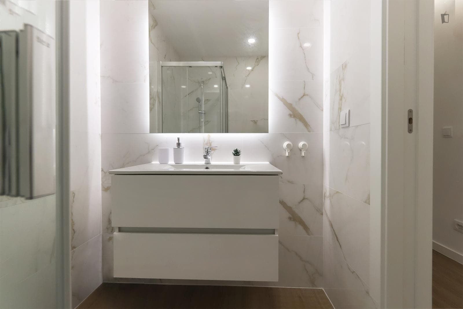 Welcoming single bedroom in Entrecampos photo 1