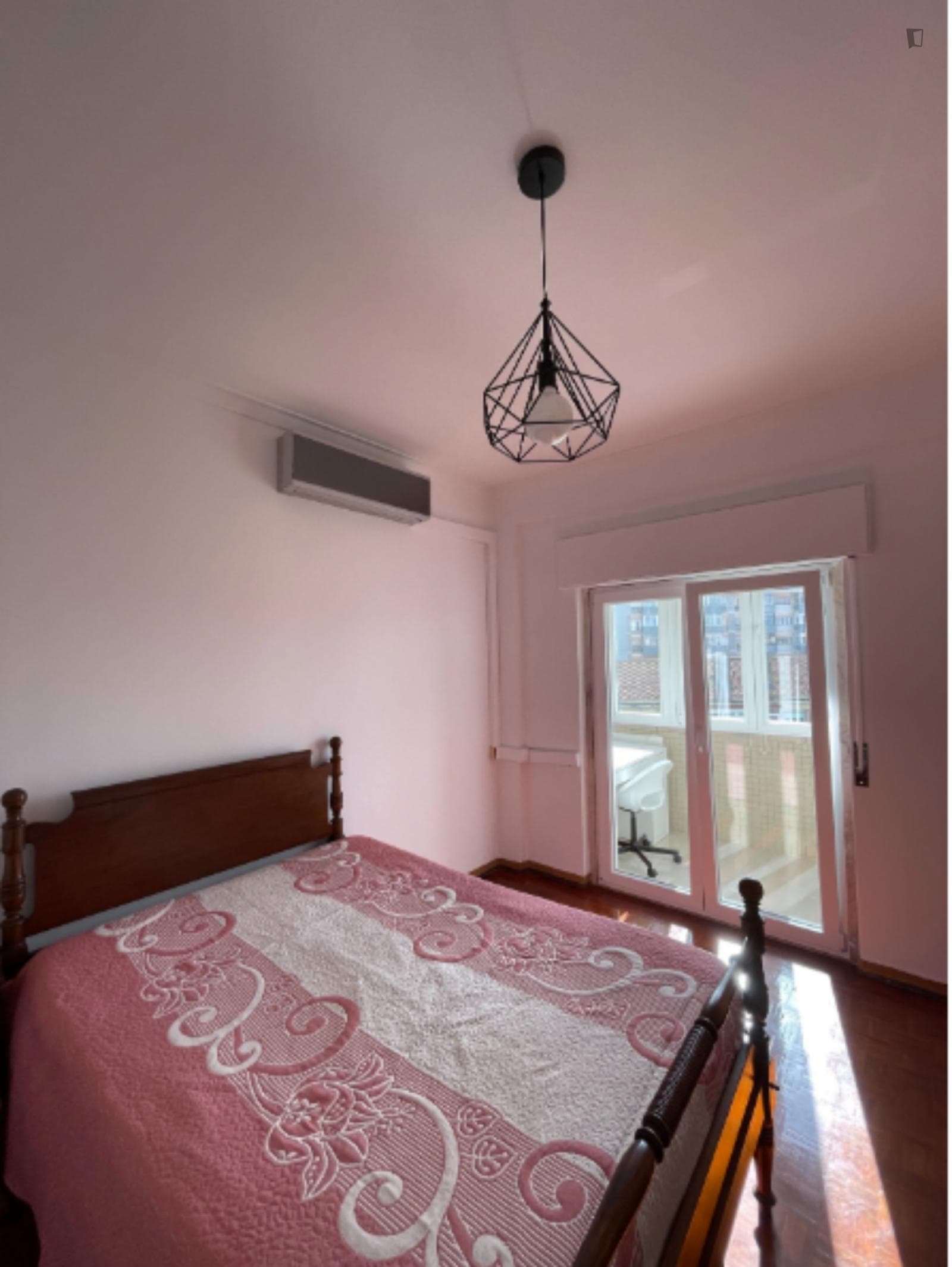 Comfy Single Bedroom close to Faculty of Sciences of the University of Lisbon photo 1