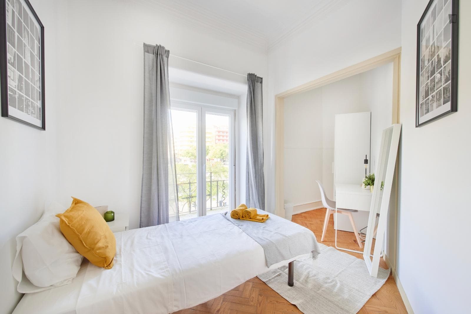 Excellent single bedroom close to Instituto Superior Técnico photo 1