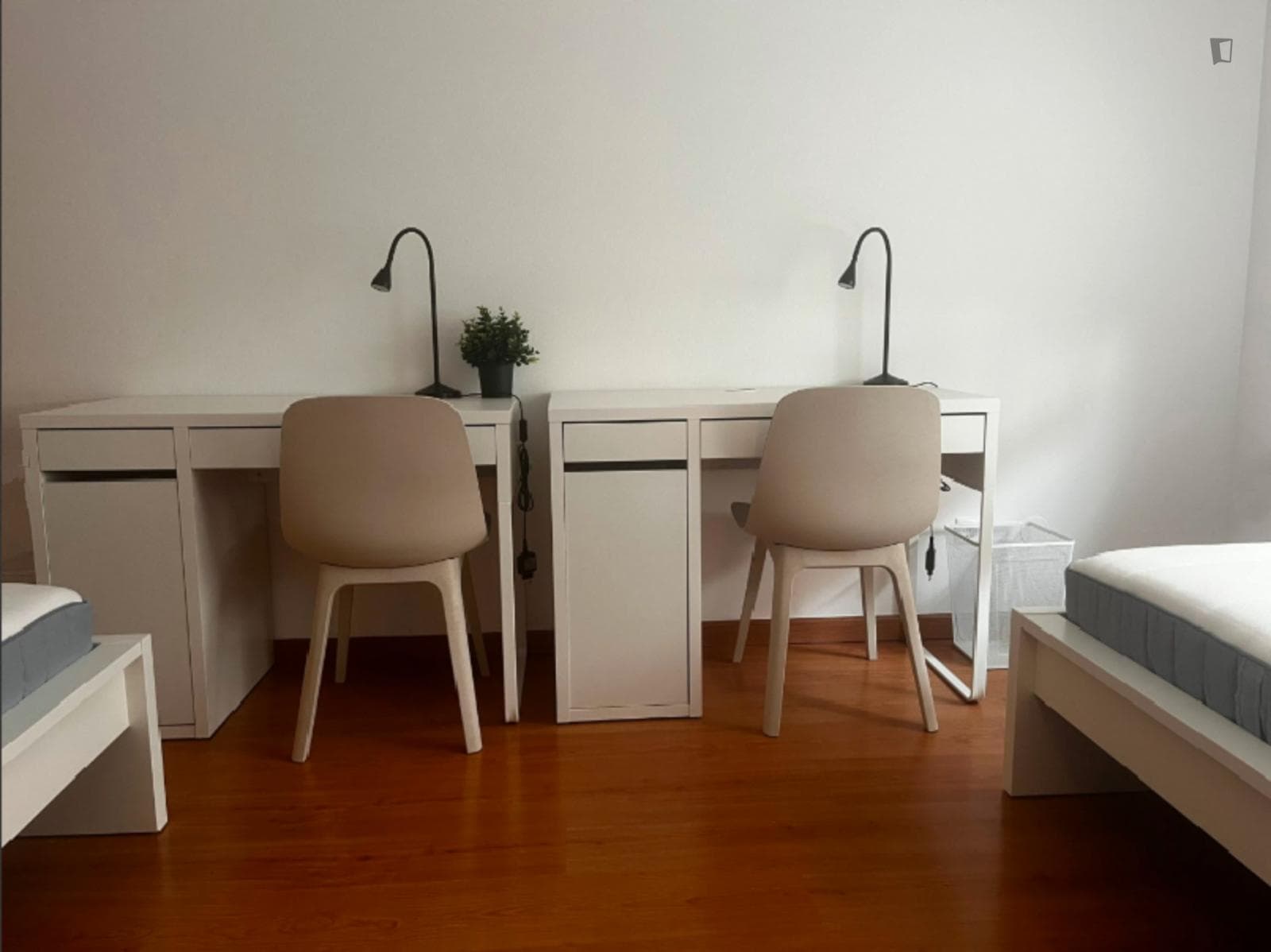 Welcoming Twin Bedroom close to Foros de Amora Train Station photo 1