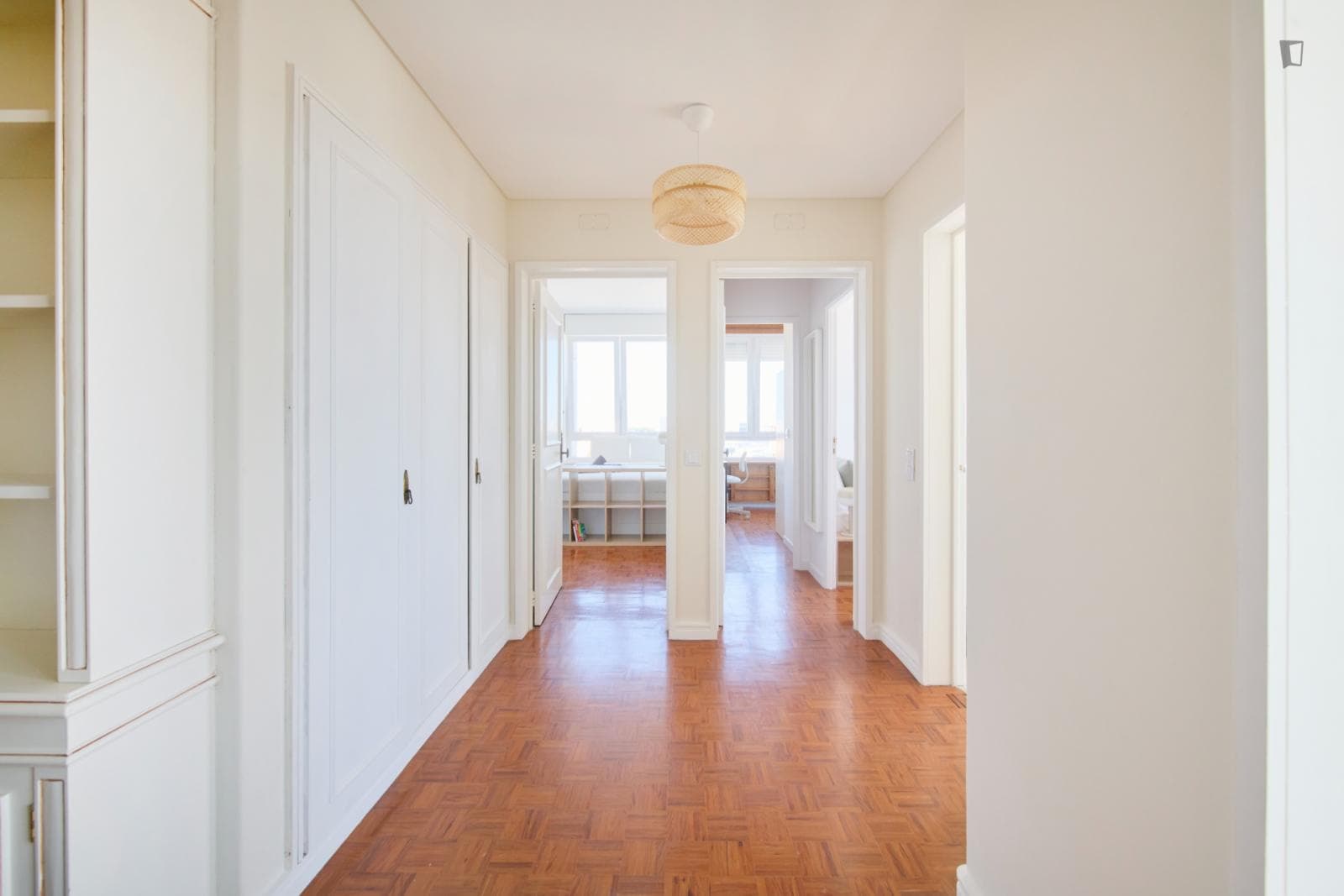 Sunny double bedroom near the Picoas metro photo 1